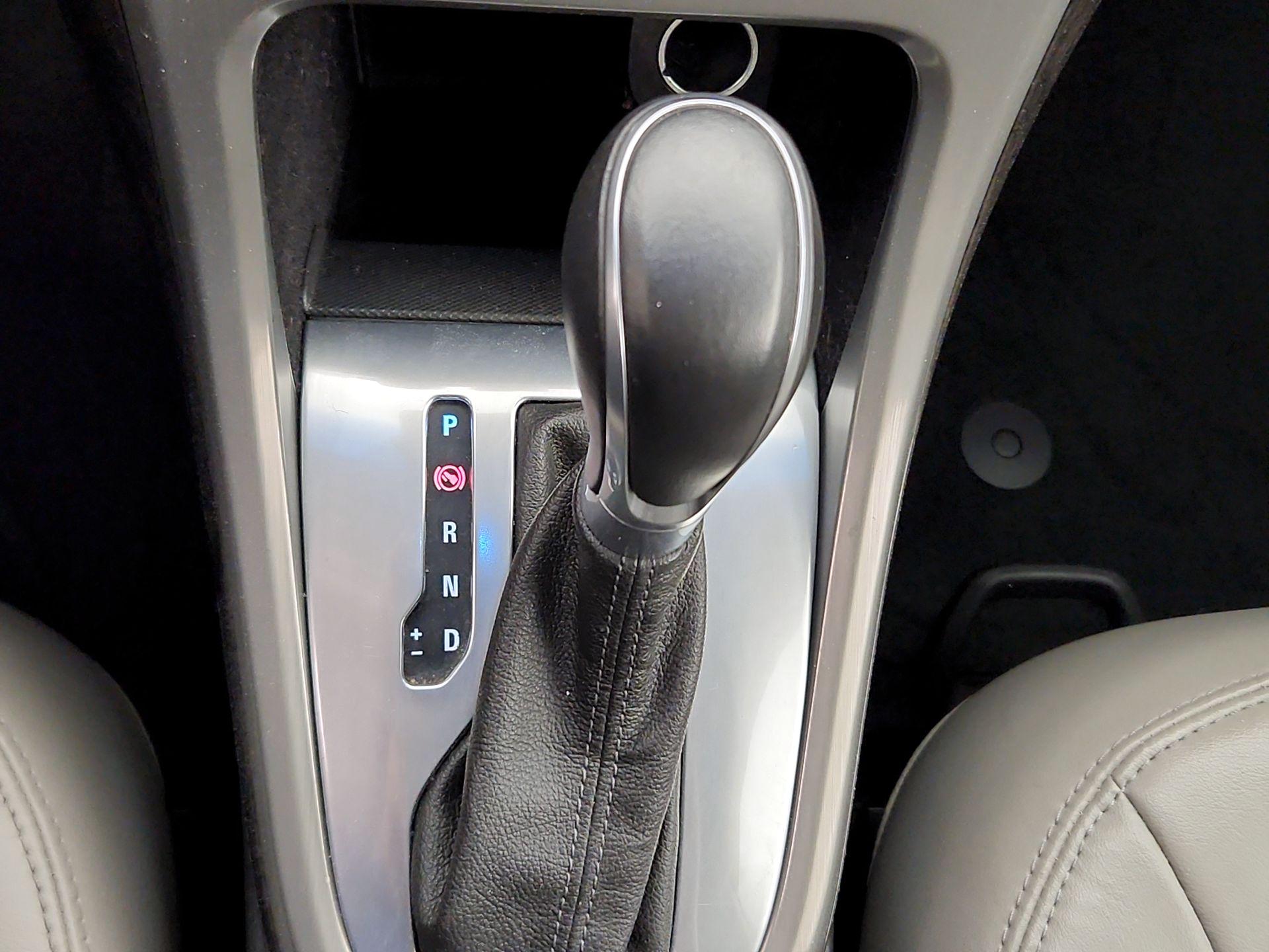 Thumbnail: 2016 Buick Verano - 17