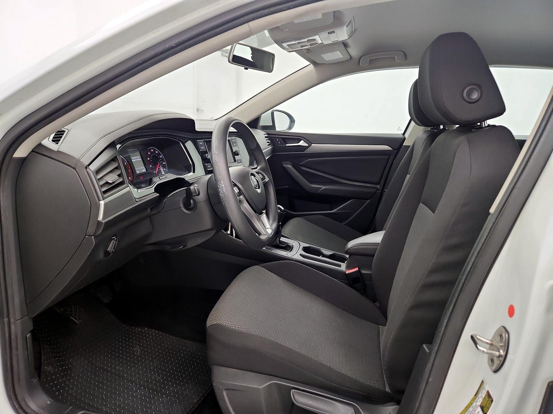 Thumbnail: 2019 Volkswagen Jetta - 11