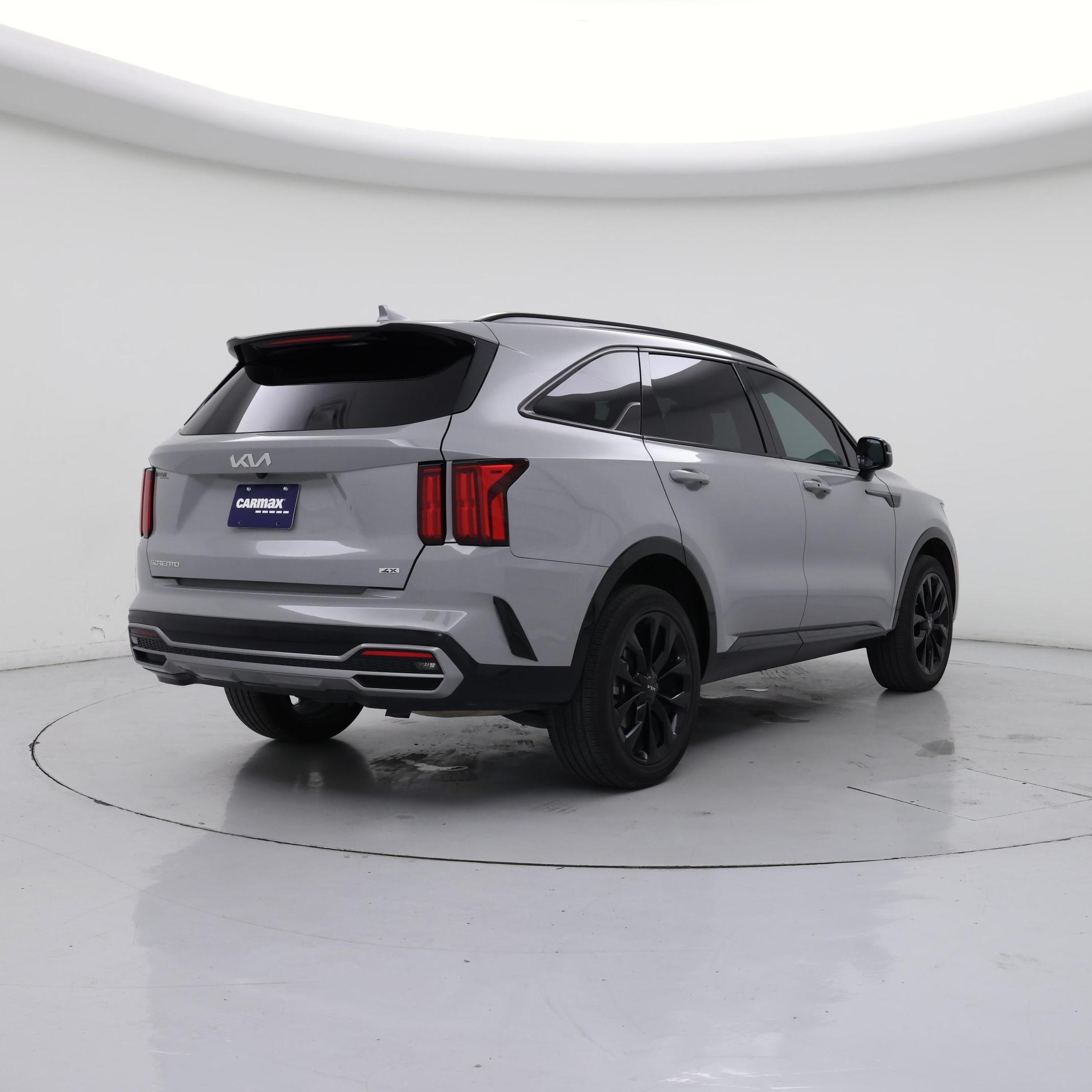 Thumbnail: 2023 Kia Sorento - 8