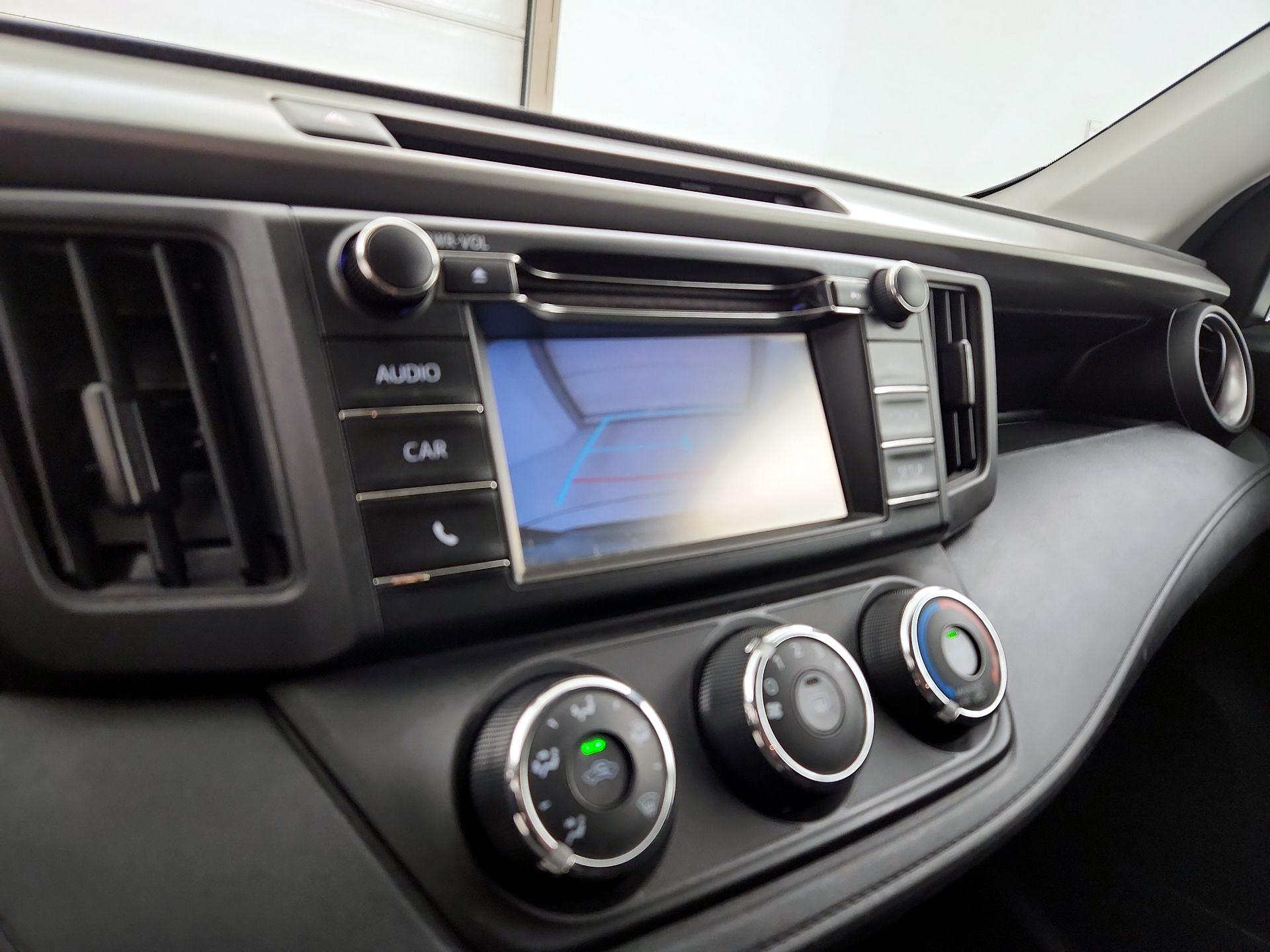 Thumbnail: 2016 Toyota RAV4 - 14