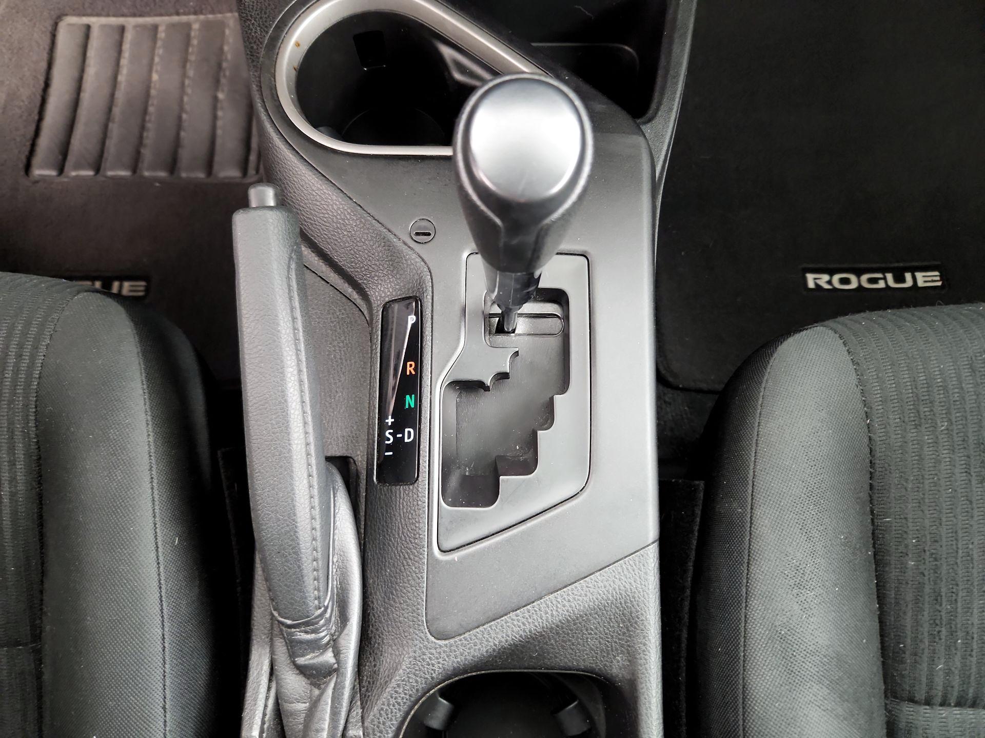 Thumbnail: 2016 Toyota RAV4 - 17