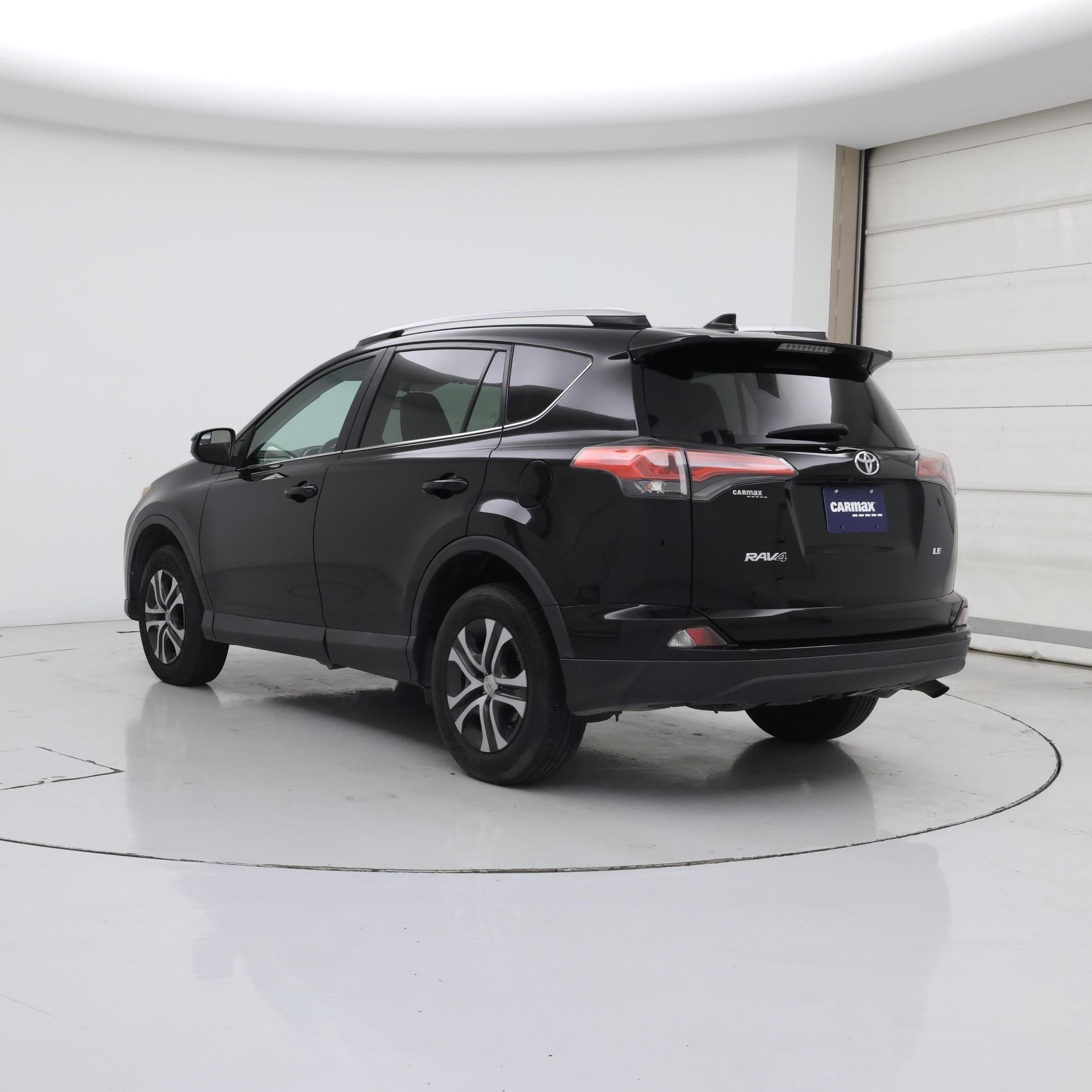 Thumbnail: 2016 Toyota RAV4 - 2