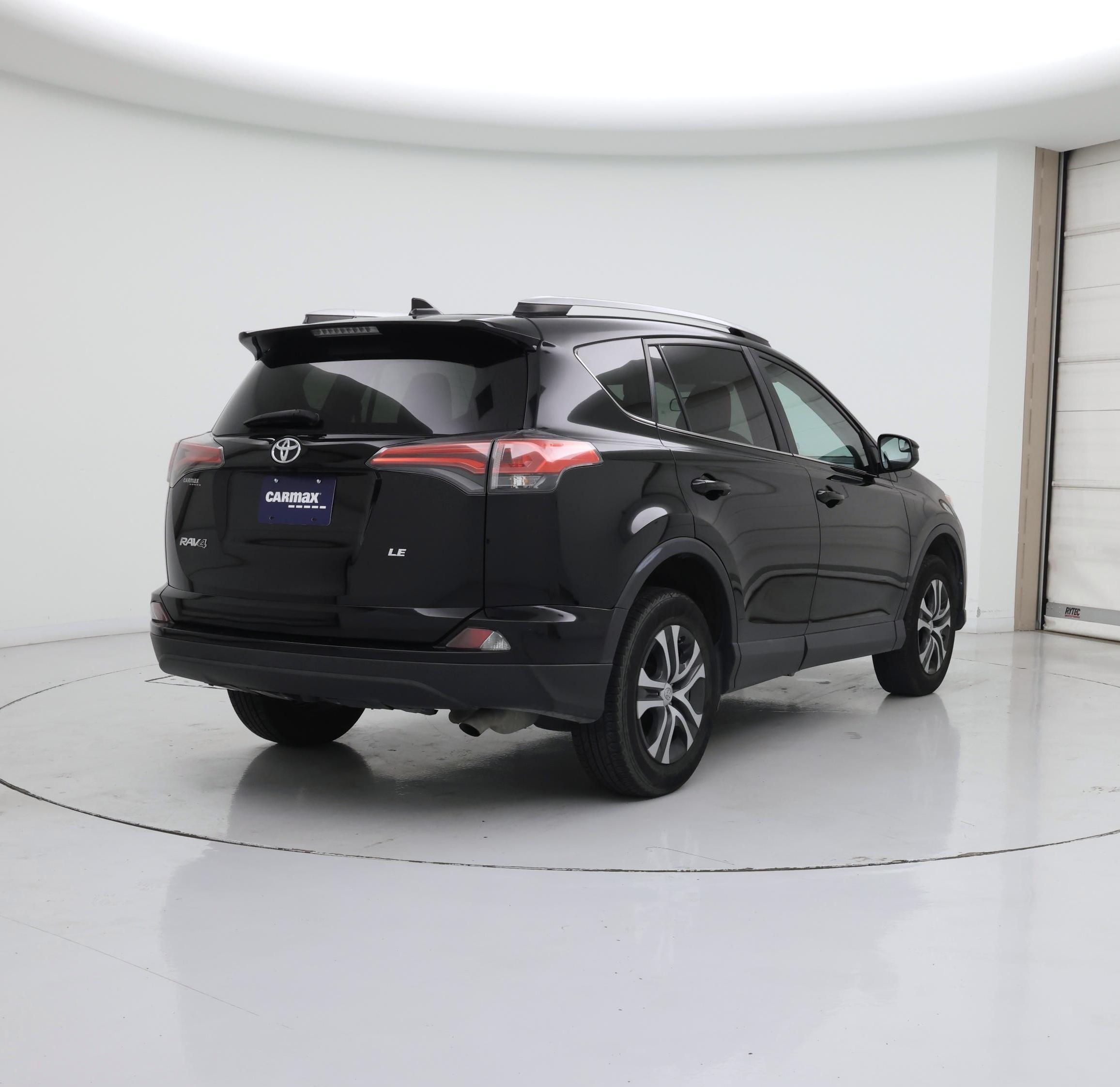 Thumbnail: 2016 Toyota RAV4 - 8