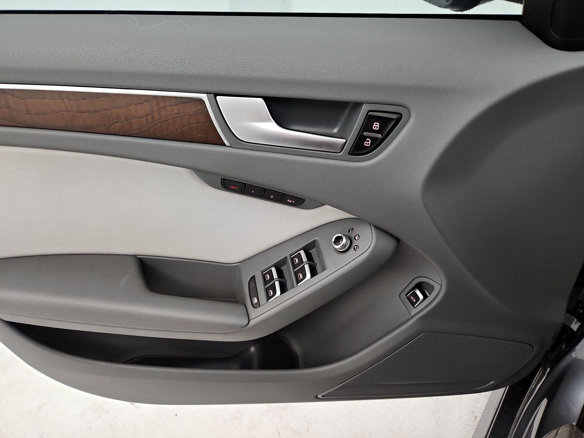 Thumbnail: 2015 Audi A4 - 12