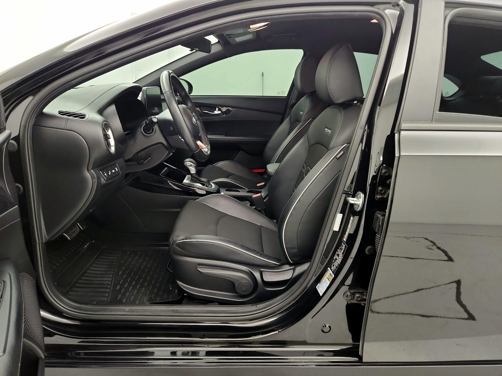 Thumbnail: 2021 Kia Forte - 11