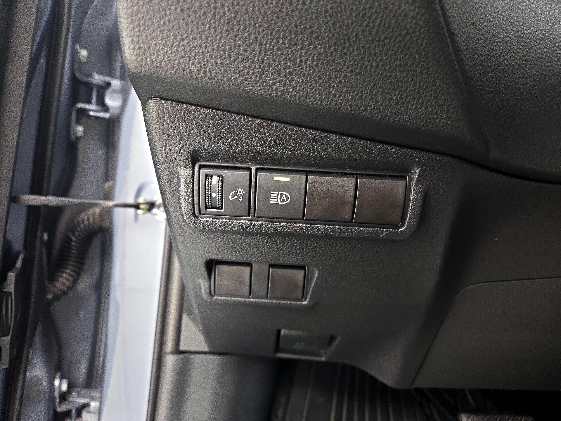 Thumbnail: 2022 Toyota Corolla Cross - 13