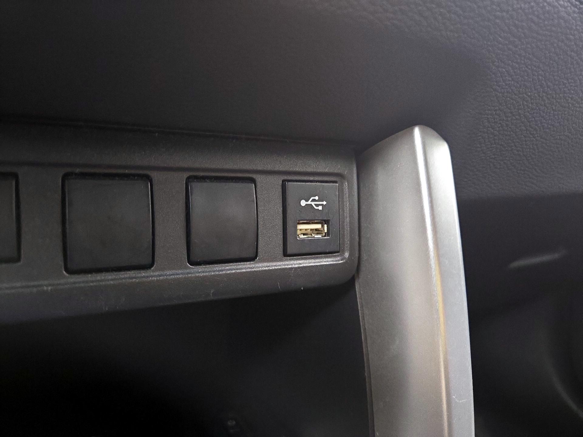 Thumbnail: 2022 Toyota Corolla Cross - 18