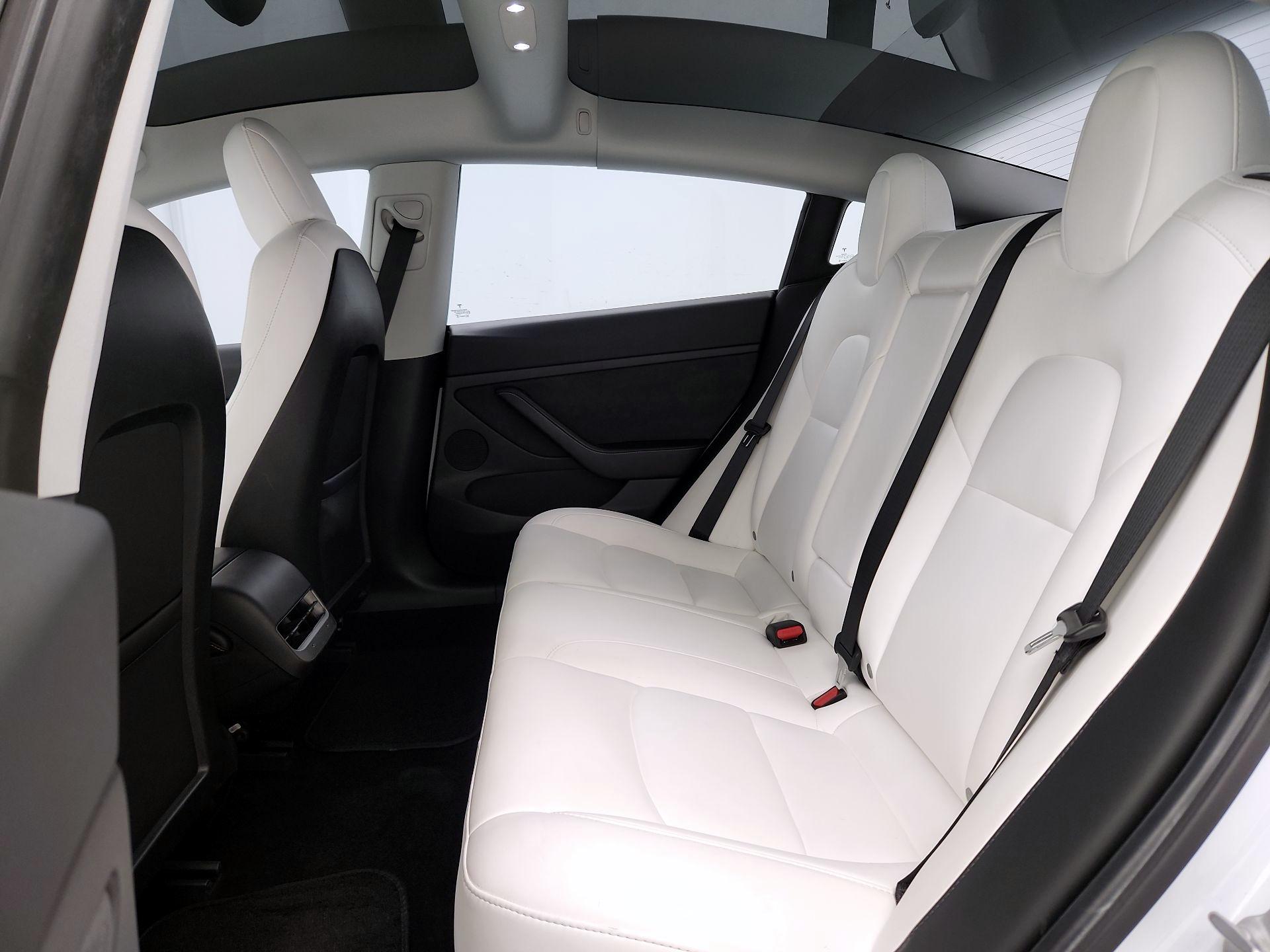 Thumbnail: 2021 Tesla Model 3 - 19