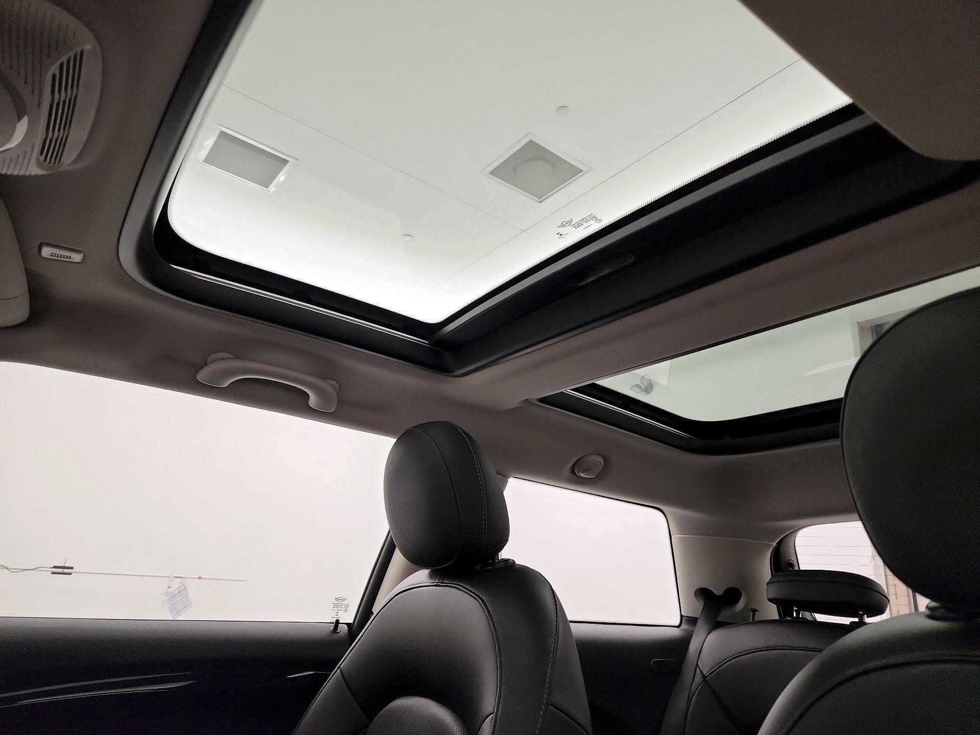 Thumbnail: 2019 MINI Cooper Hardtop - 19