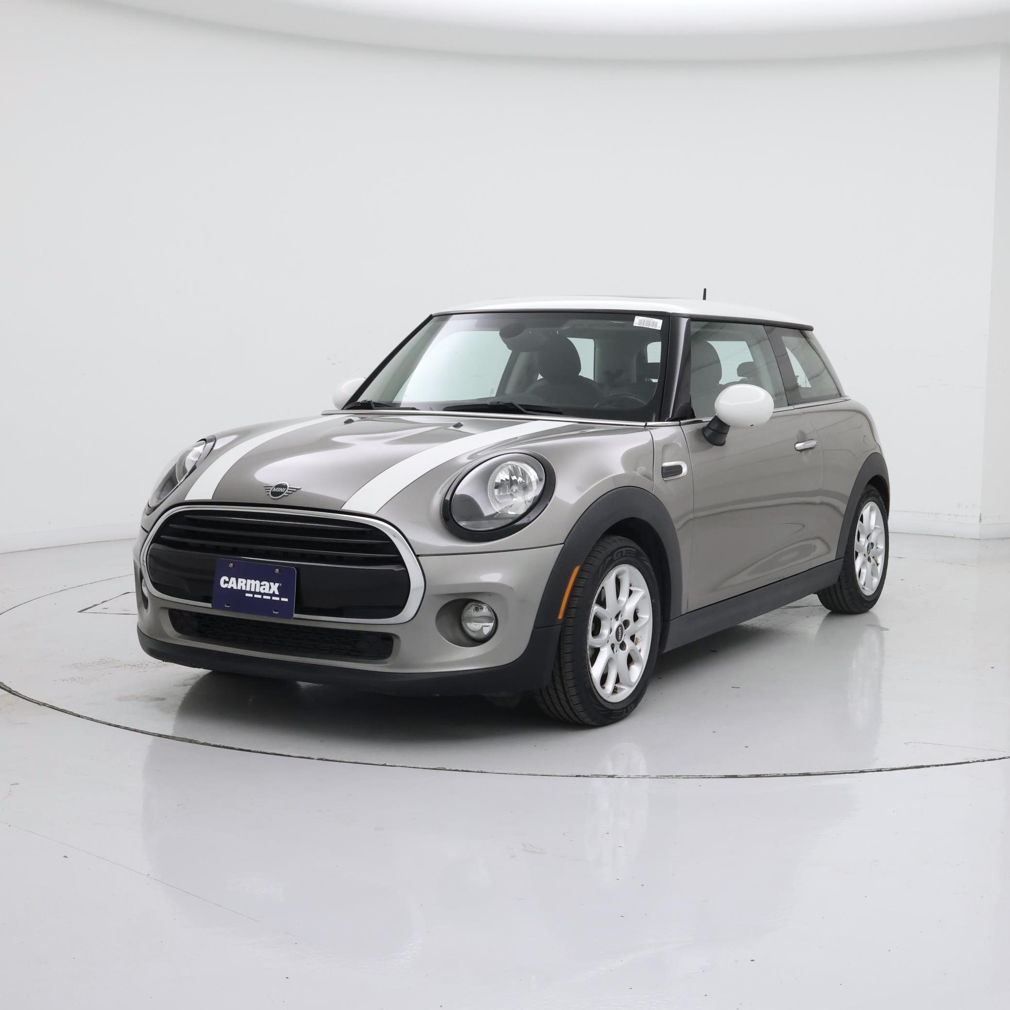 Thumbnail: 2019 MINI Cooper Hardtop - 4