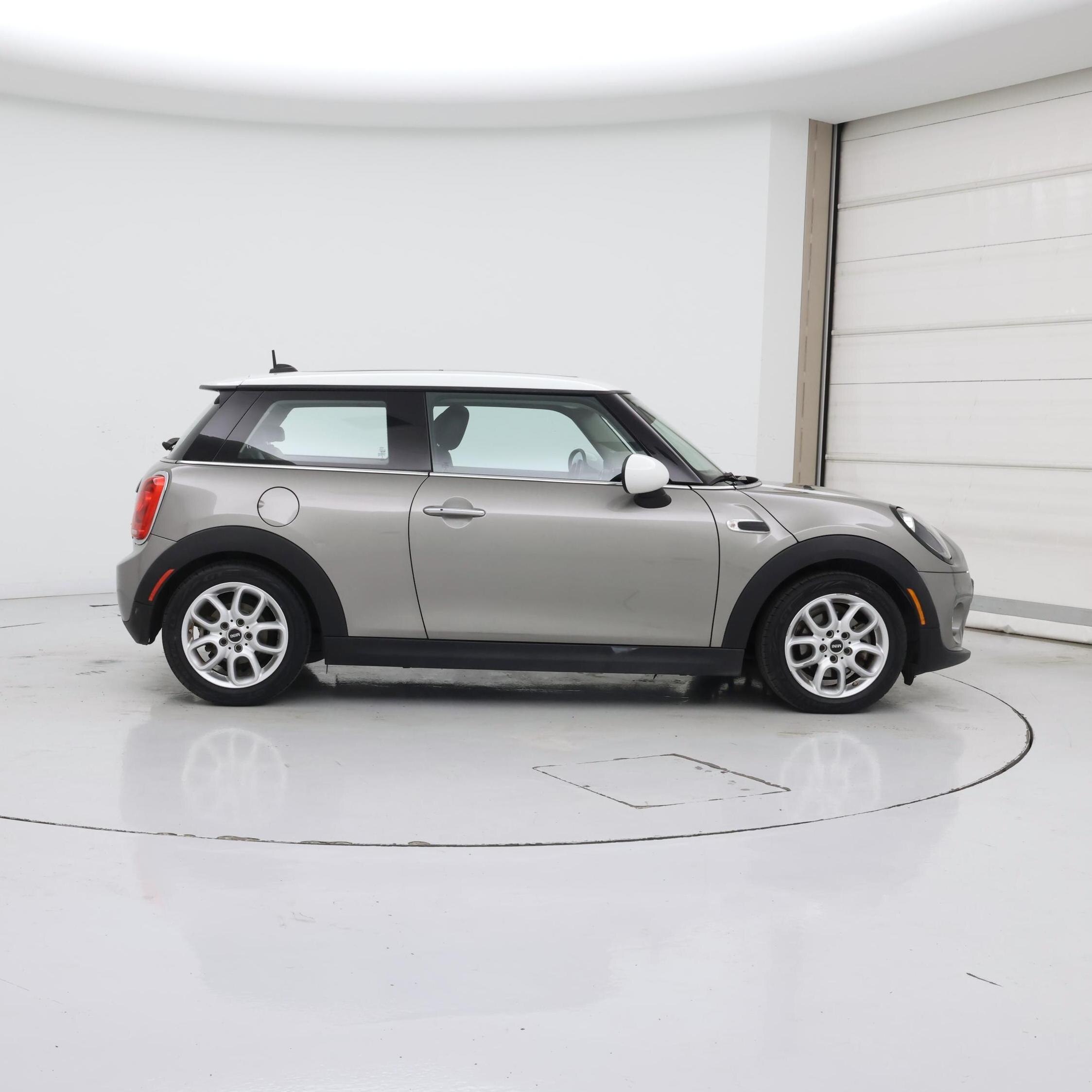 Thumbnail: 2019 MINI Cooper Hardtop - 7