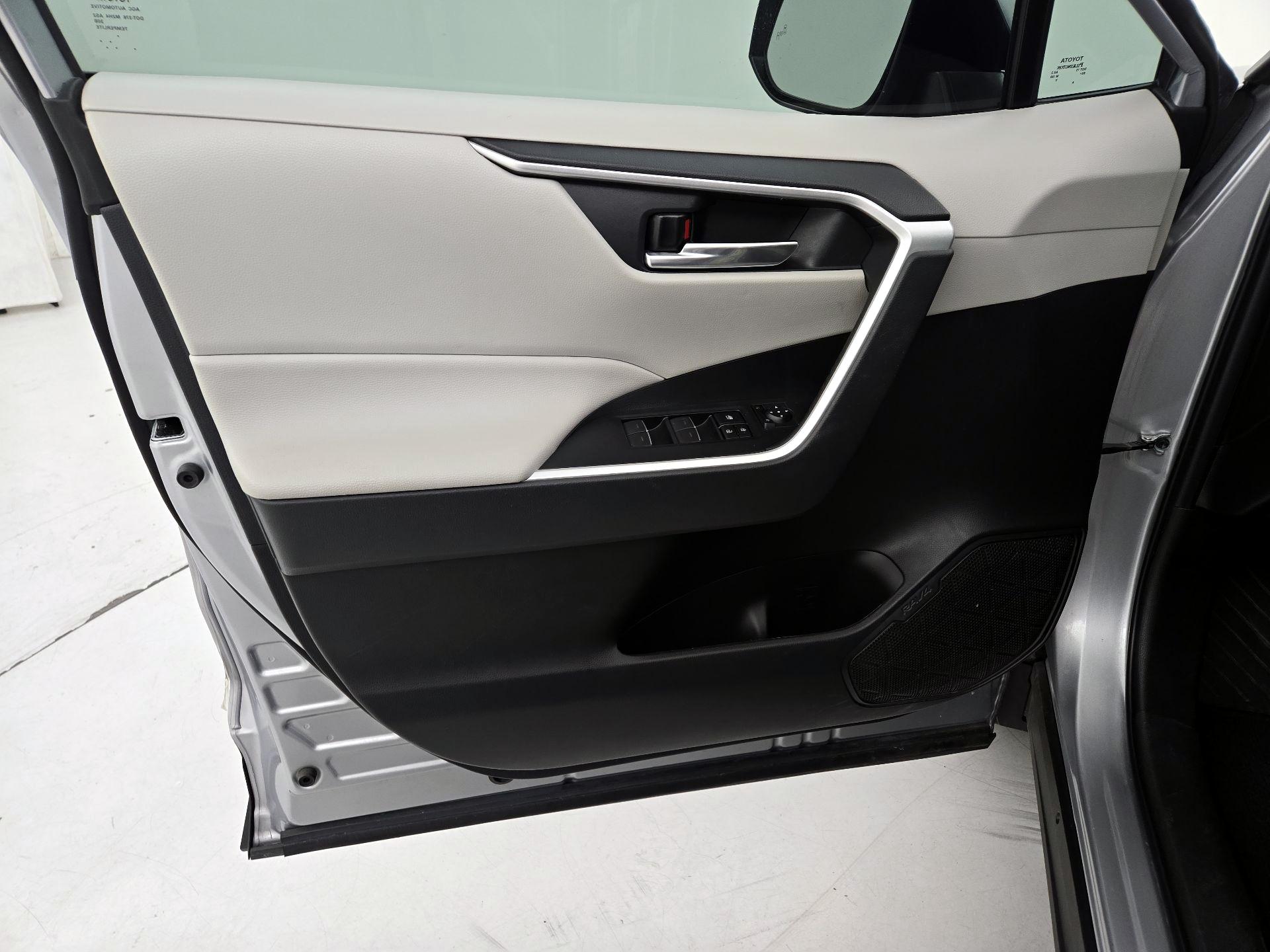 Thumbnail: 2023 Toyota RAV4 - 12