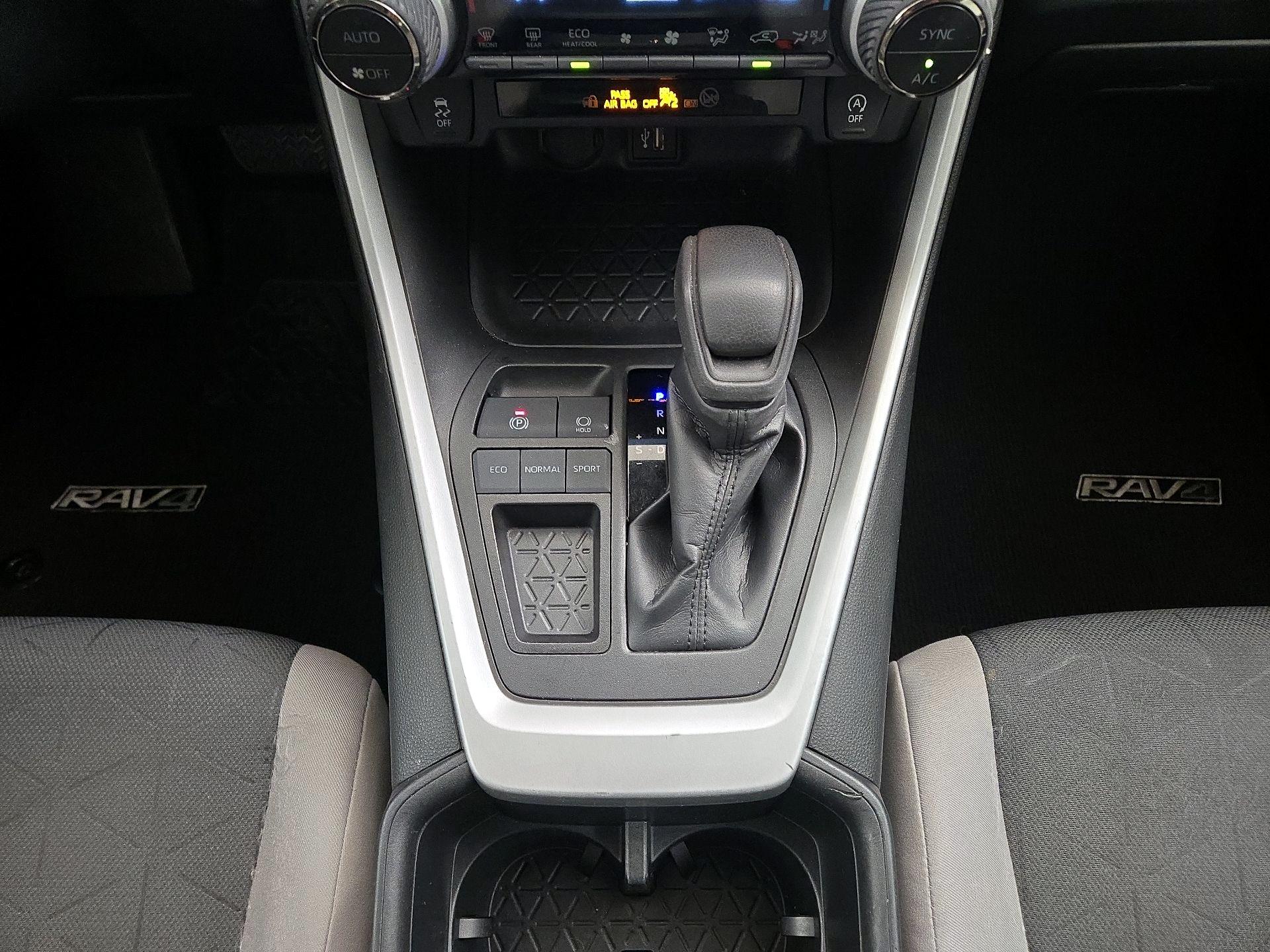 Thumbnail: 2023 Toyota RAV4 - 17