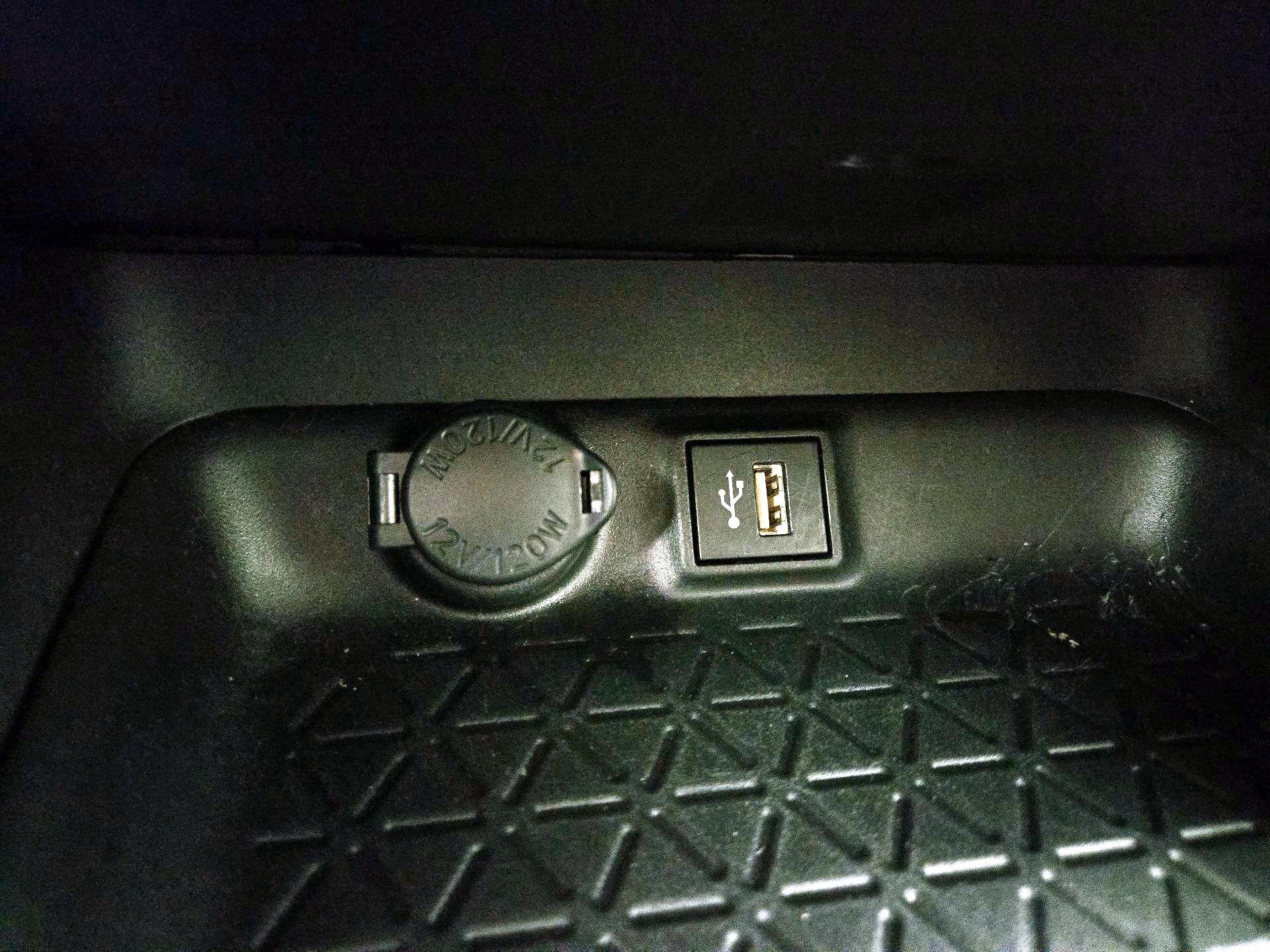 Thumbnail: 2023 Toyota RAV4 - 18