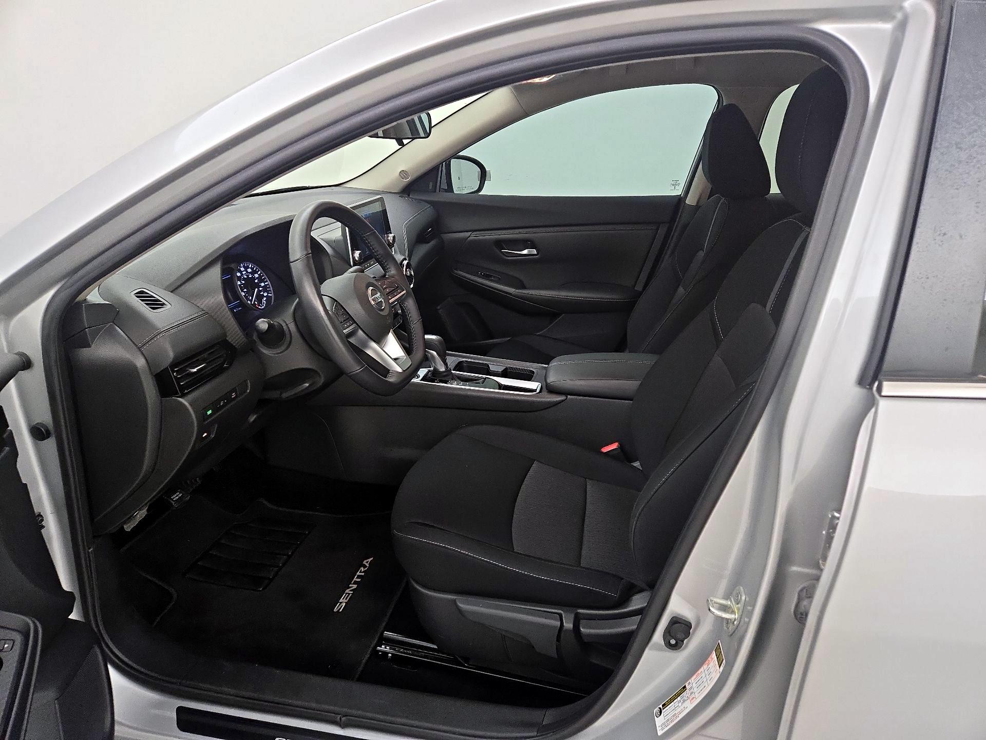 Thumbnail: 2022 Nissan Sentra - 11