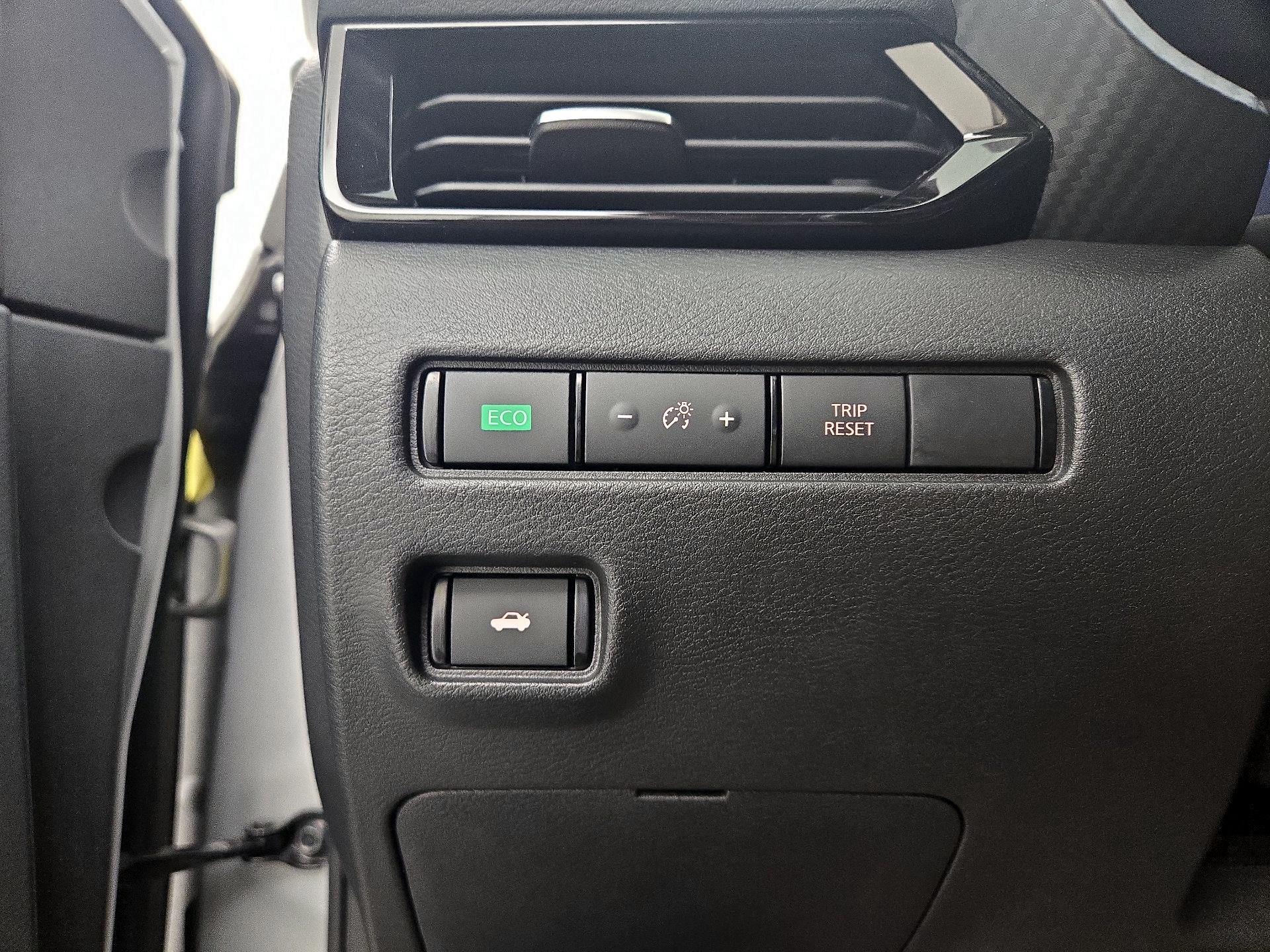 Thumbnail: 2022 Nissan Sentra - 13