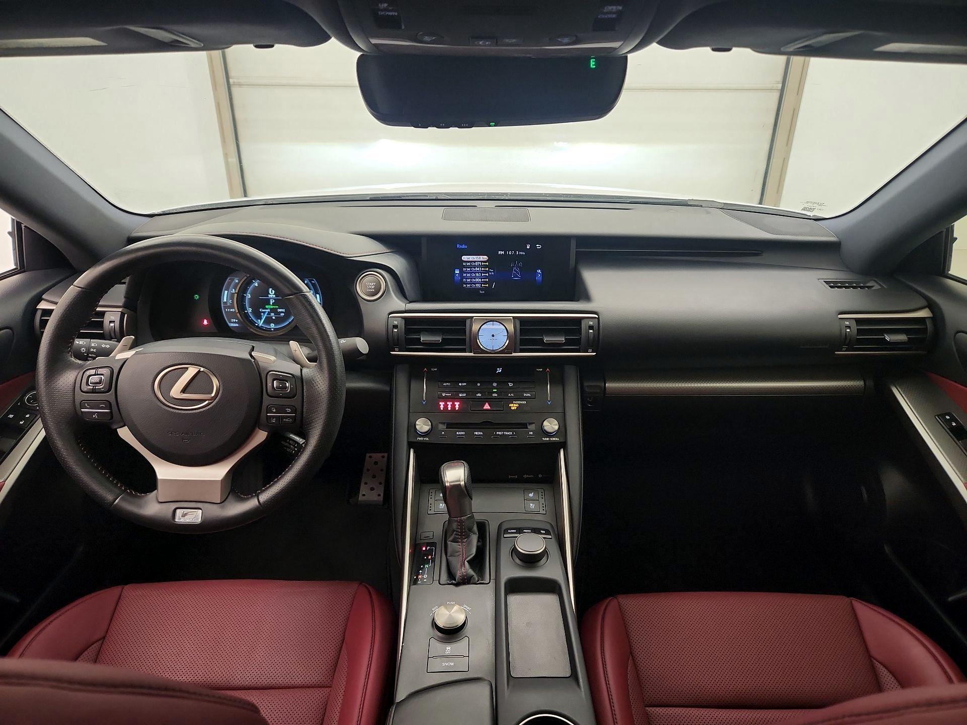 Thumbnail: 2017 Lexus IS - 9