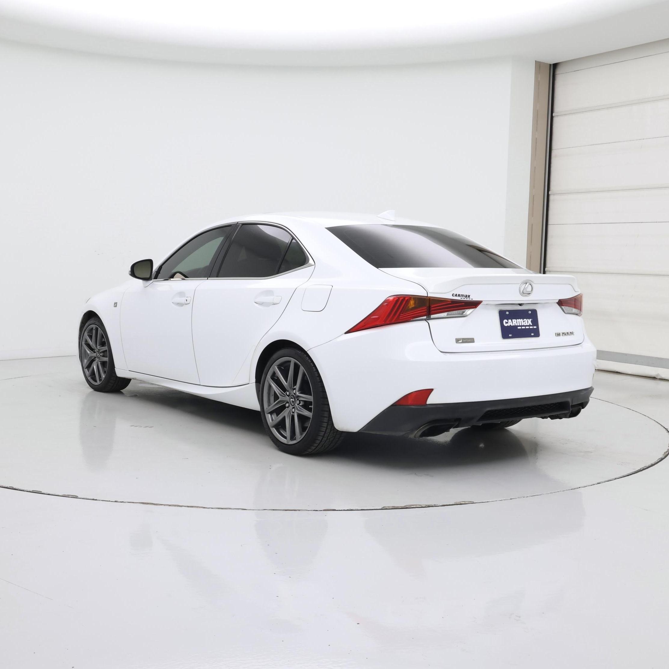 Thumbnail: 2017 Lexus IS - 2