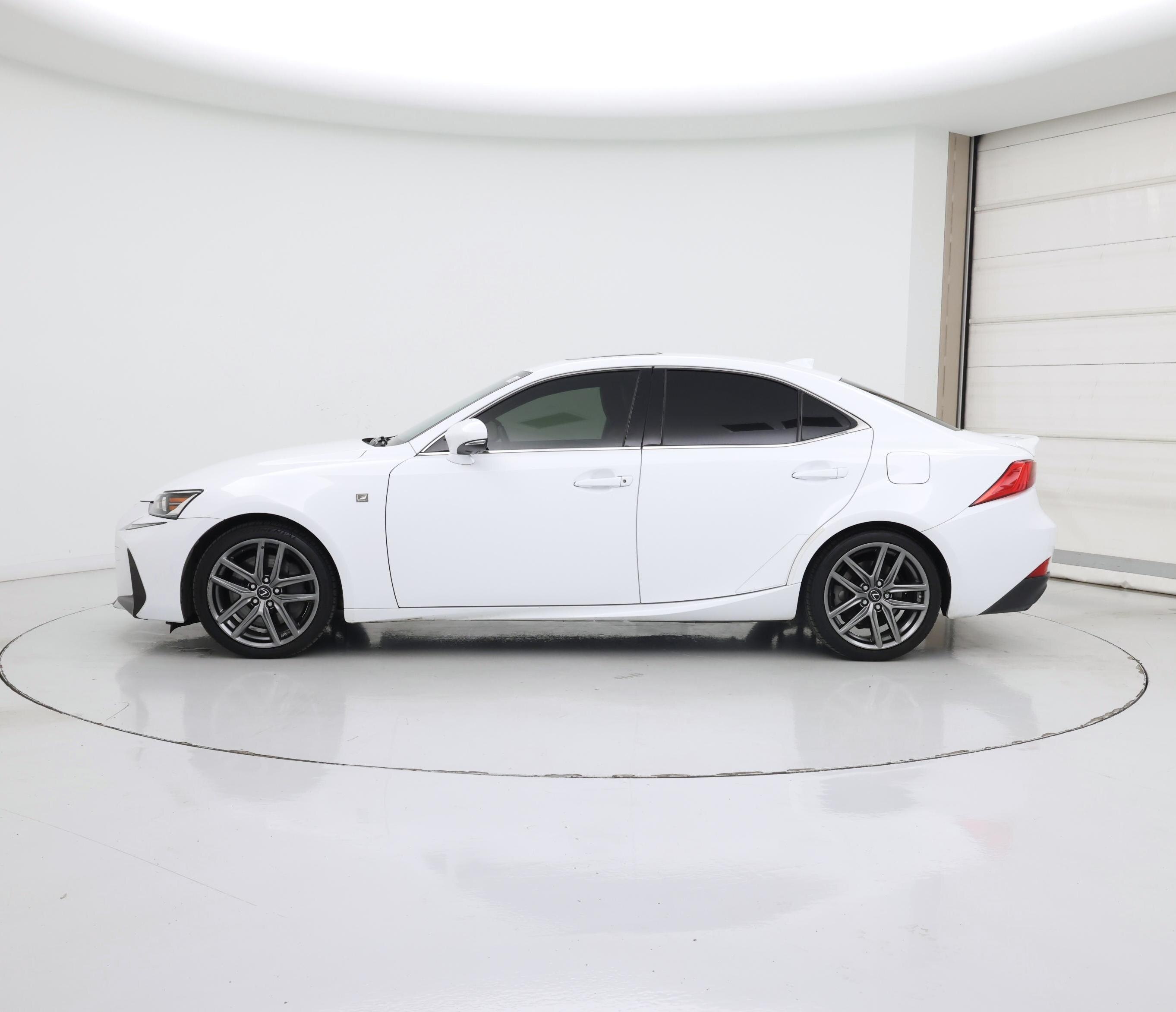 Thumbnail: 2017 Lexus IS - 3