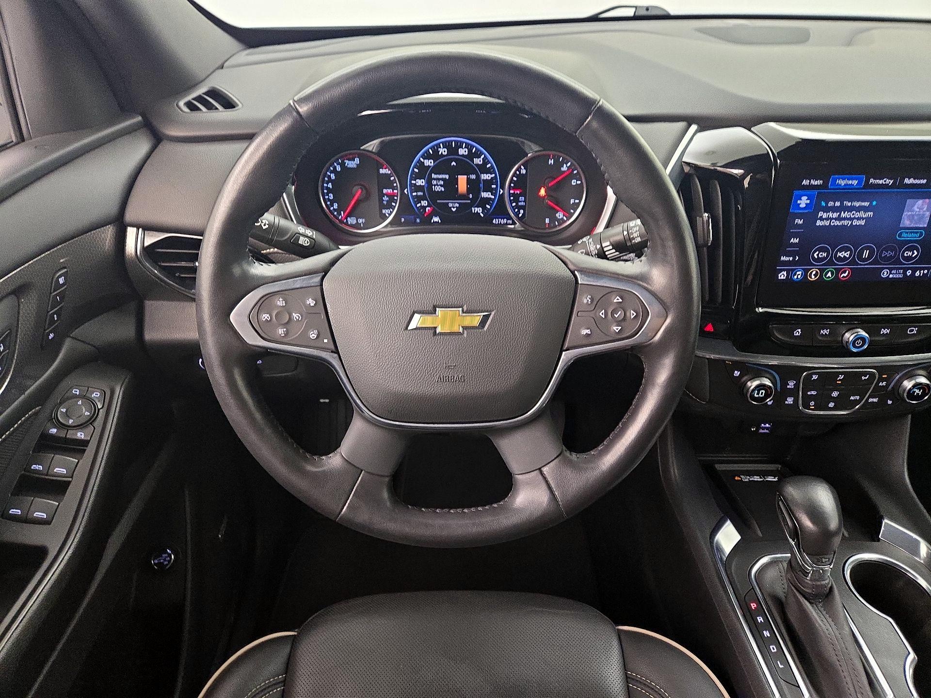 Thumbnail: 2022 Chevrolet Traverse - 10