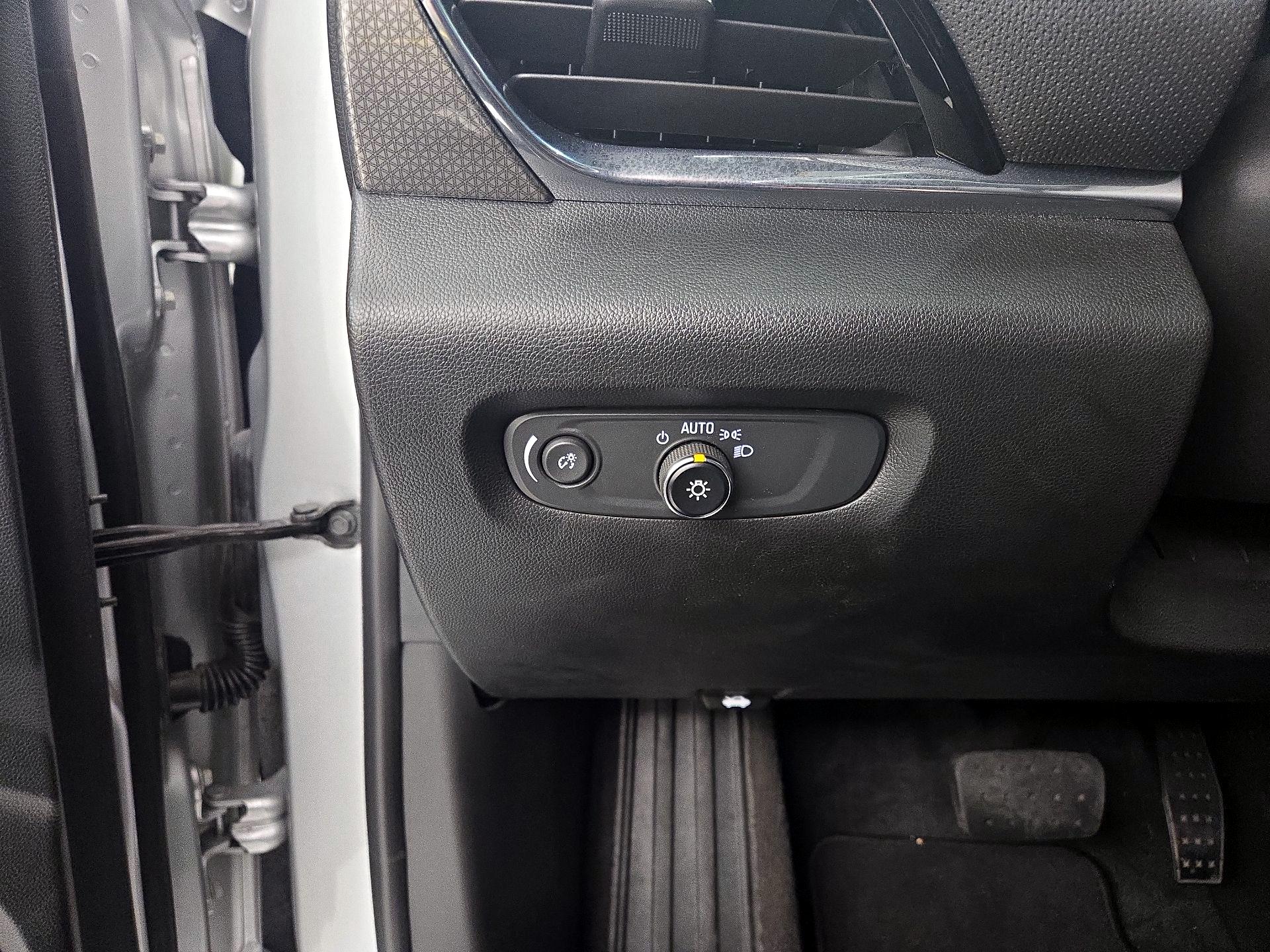 Thumbnail: 2022 Chevrolet Traverse - 13