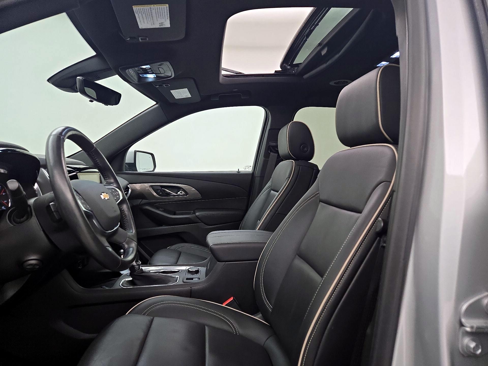 Thumbnail: 2022 Chevrolet Traverse - 19