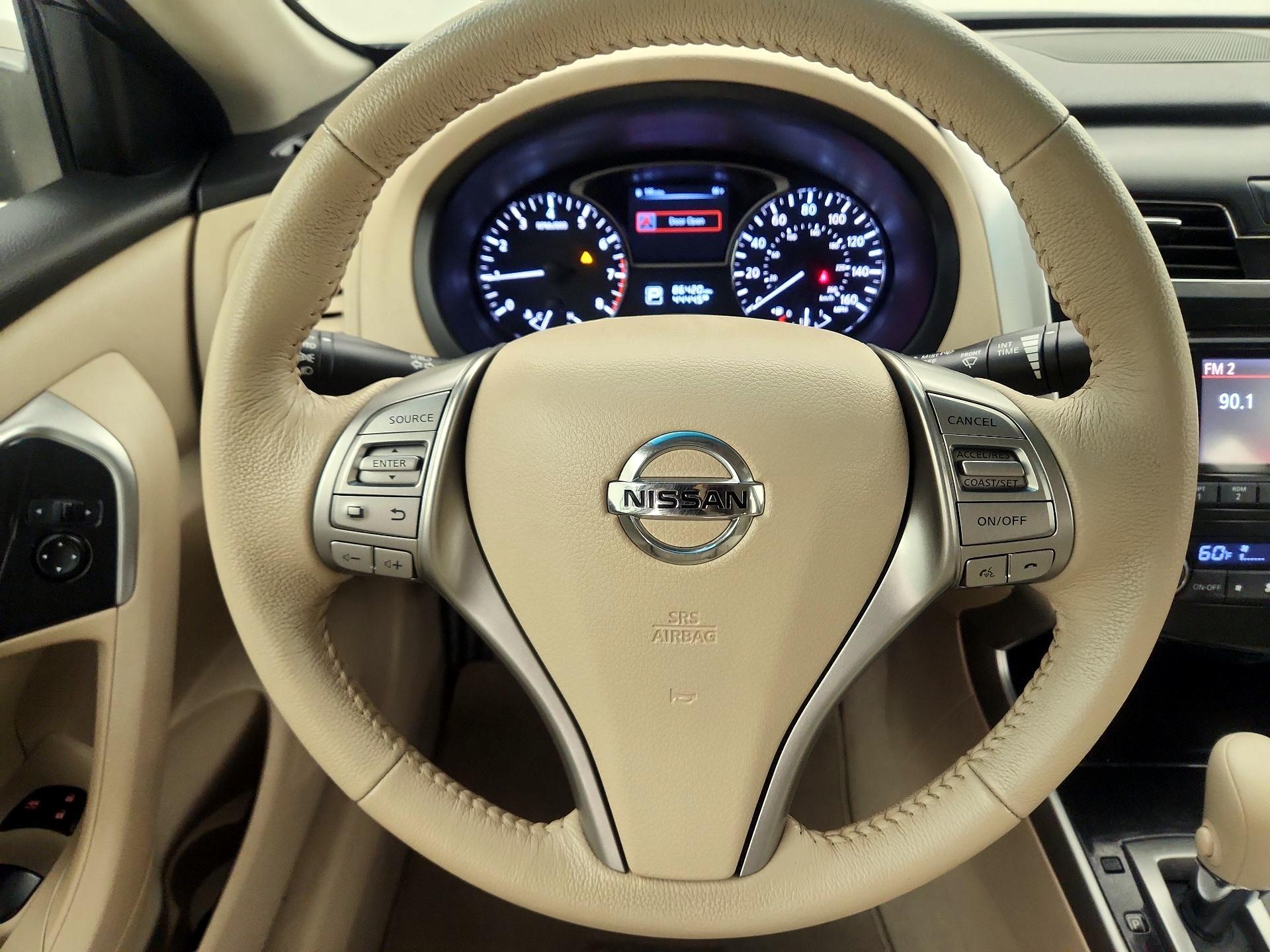 Thumbnail: 2014 Nissan Altima - 10