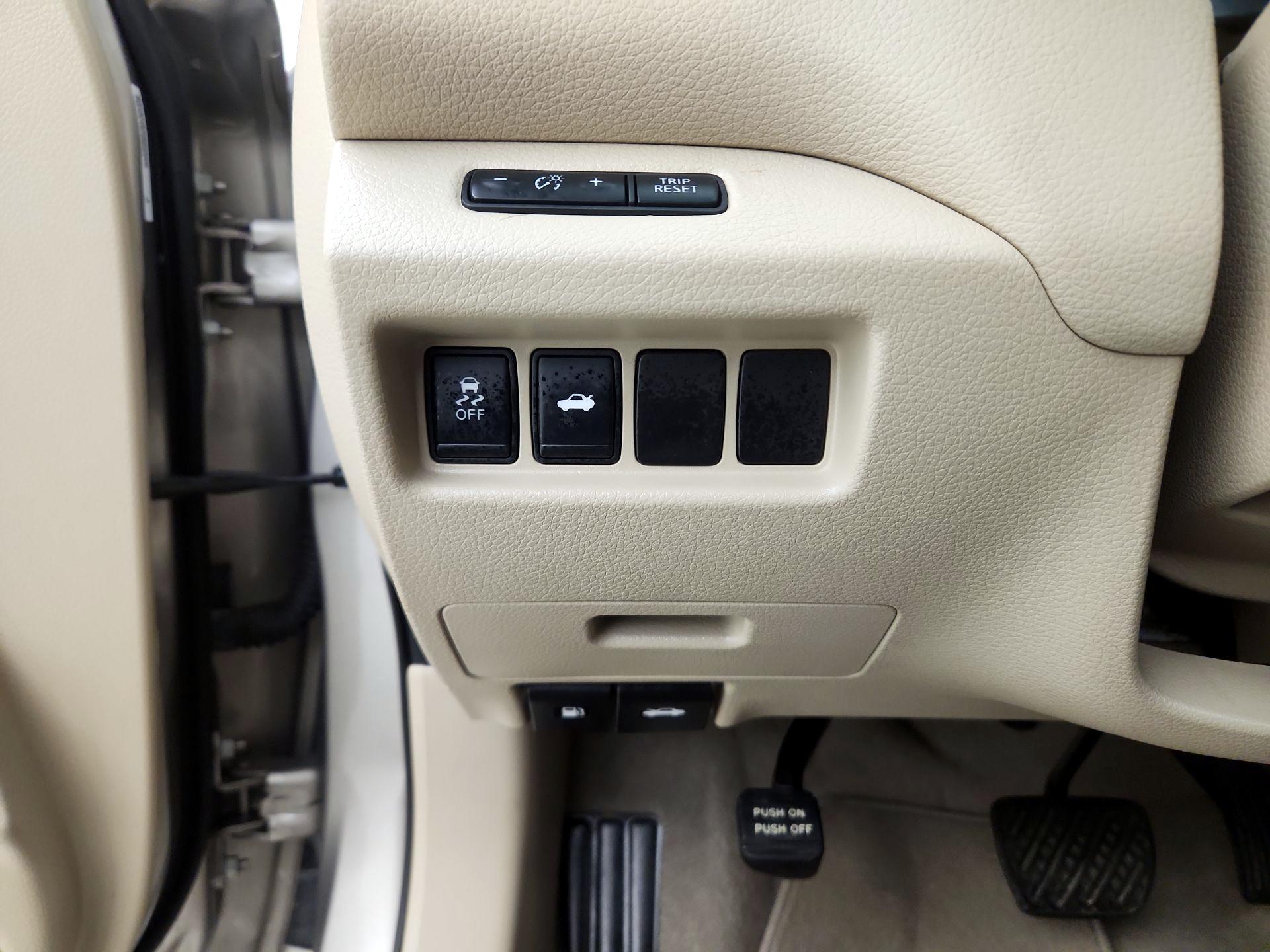 Thumbnail: 2014 Nissan Altima - 13