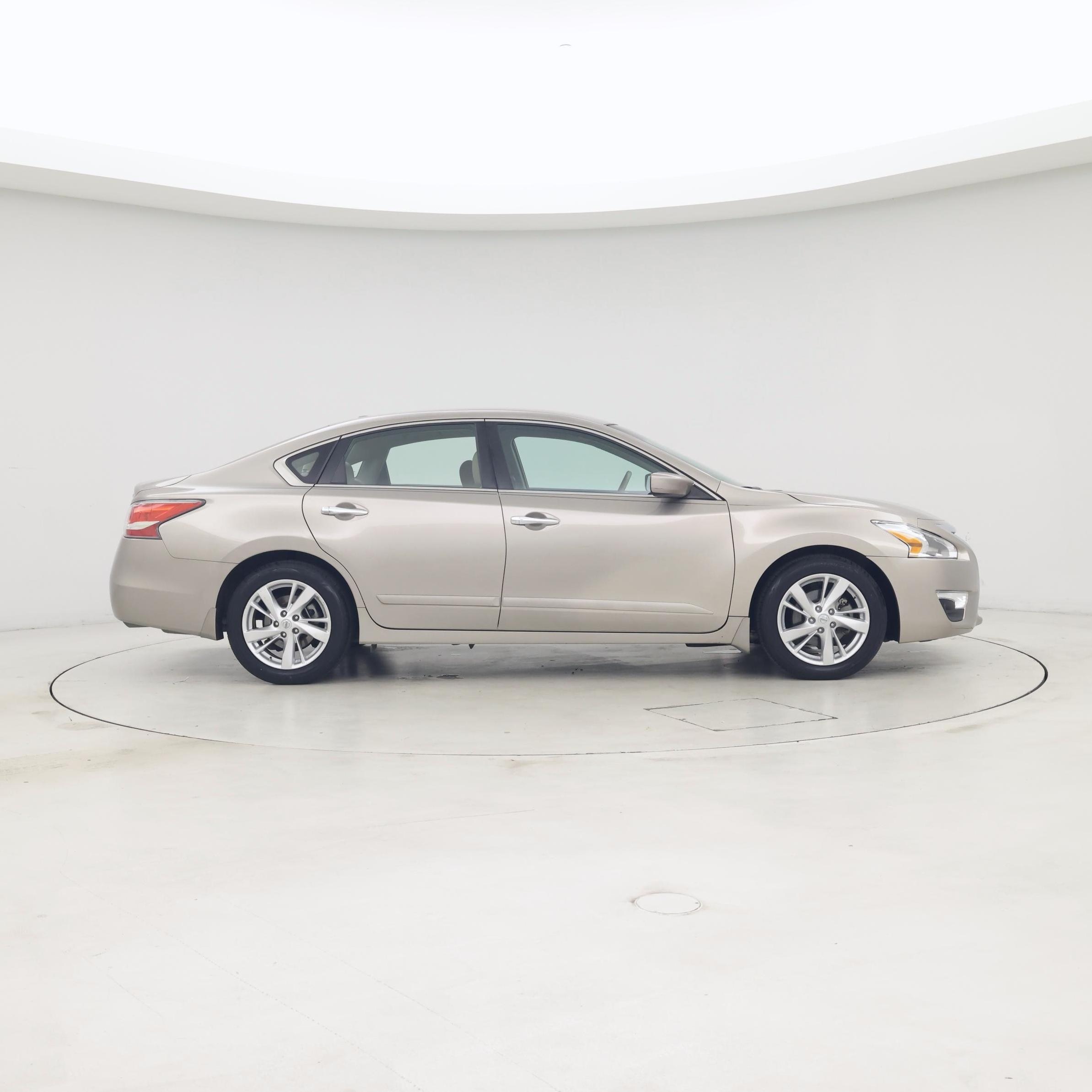 Thumbnail: 2014 Nissan Altima - 7