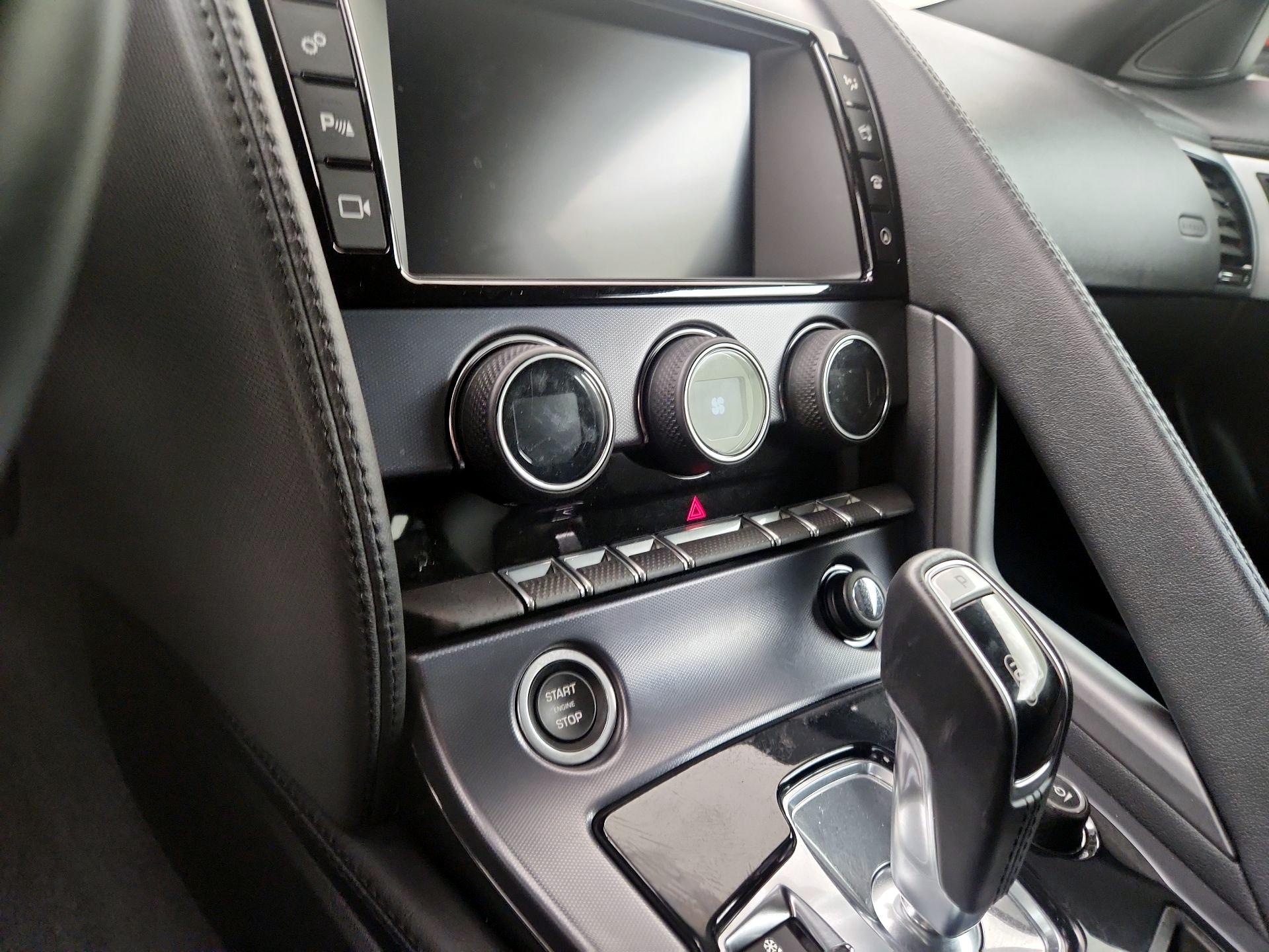 Thumbnail: 2018 Jaguar F-Type - 17