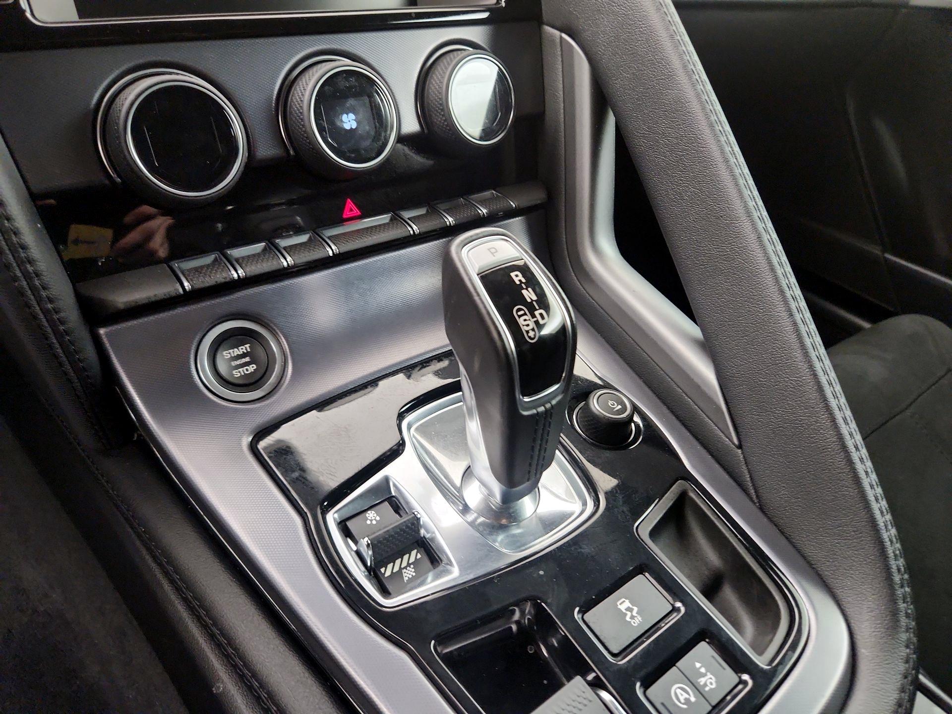 Thumbnail: 2018 Jaguar F-Type - 18