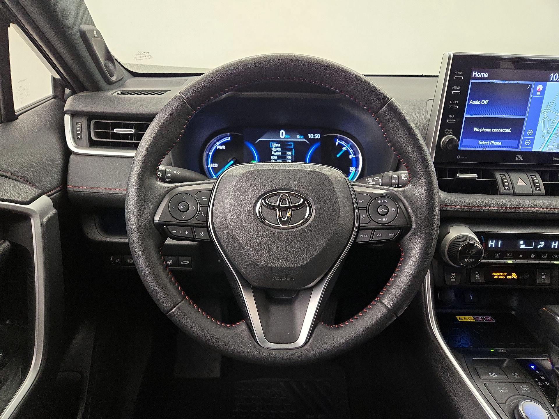 Thumbnail: 2022 Toyota RAV4 - 10