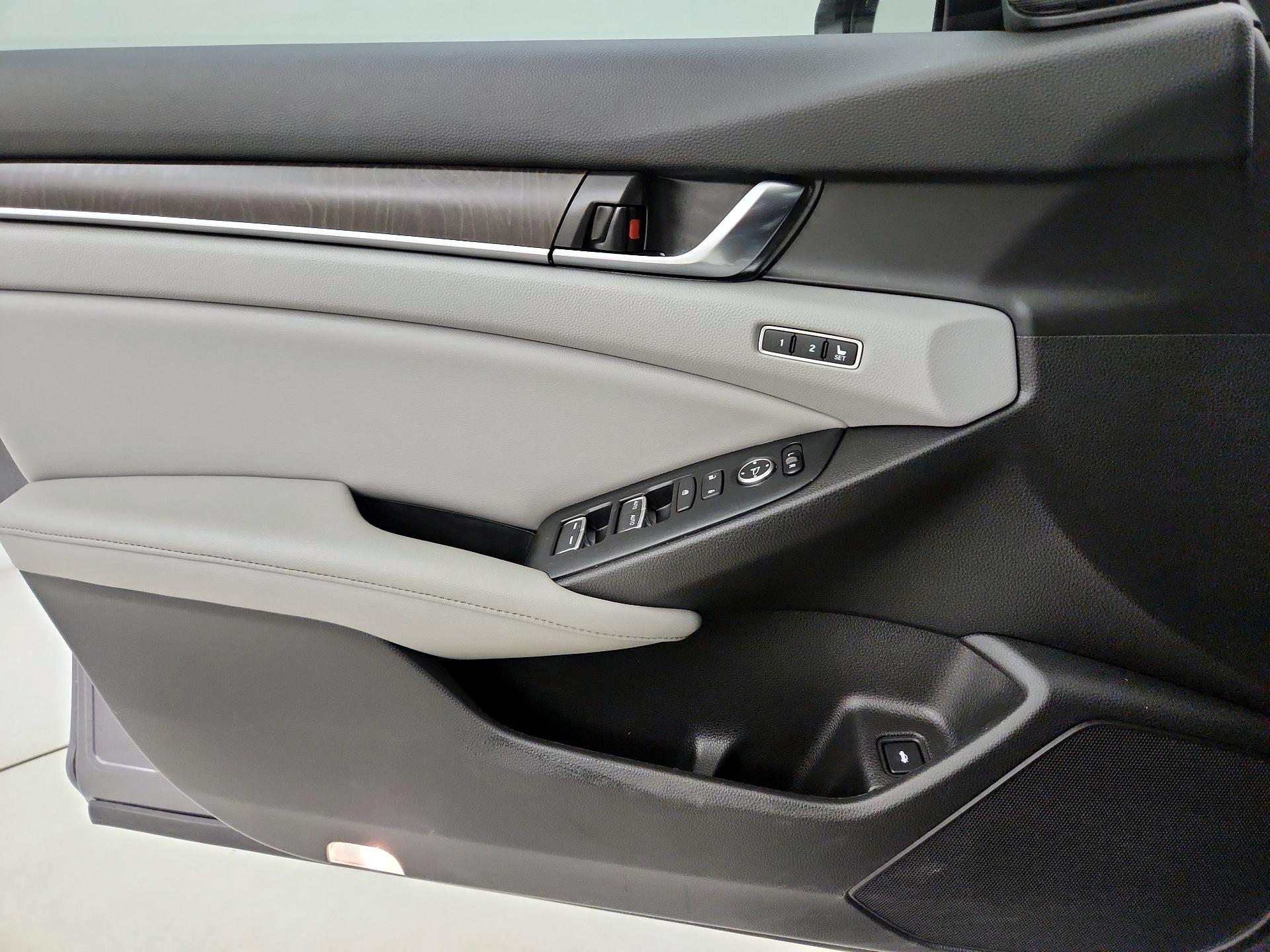 Thumbnail: 2019 Honda Accord - 12