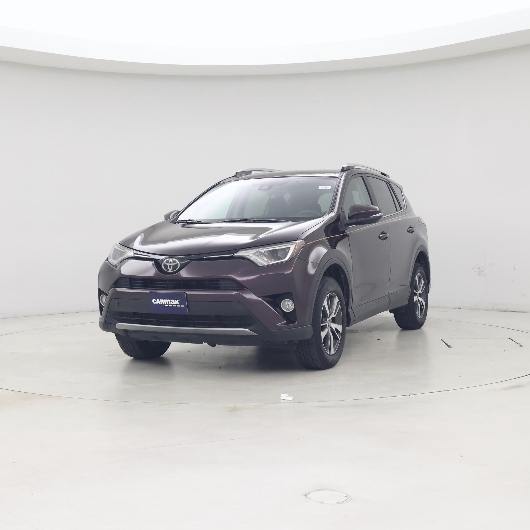 Thumbnail: 2017 Toyota RAV4 - 4