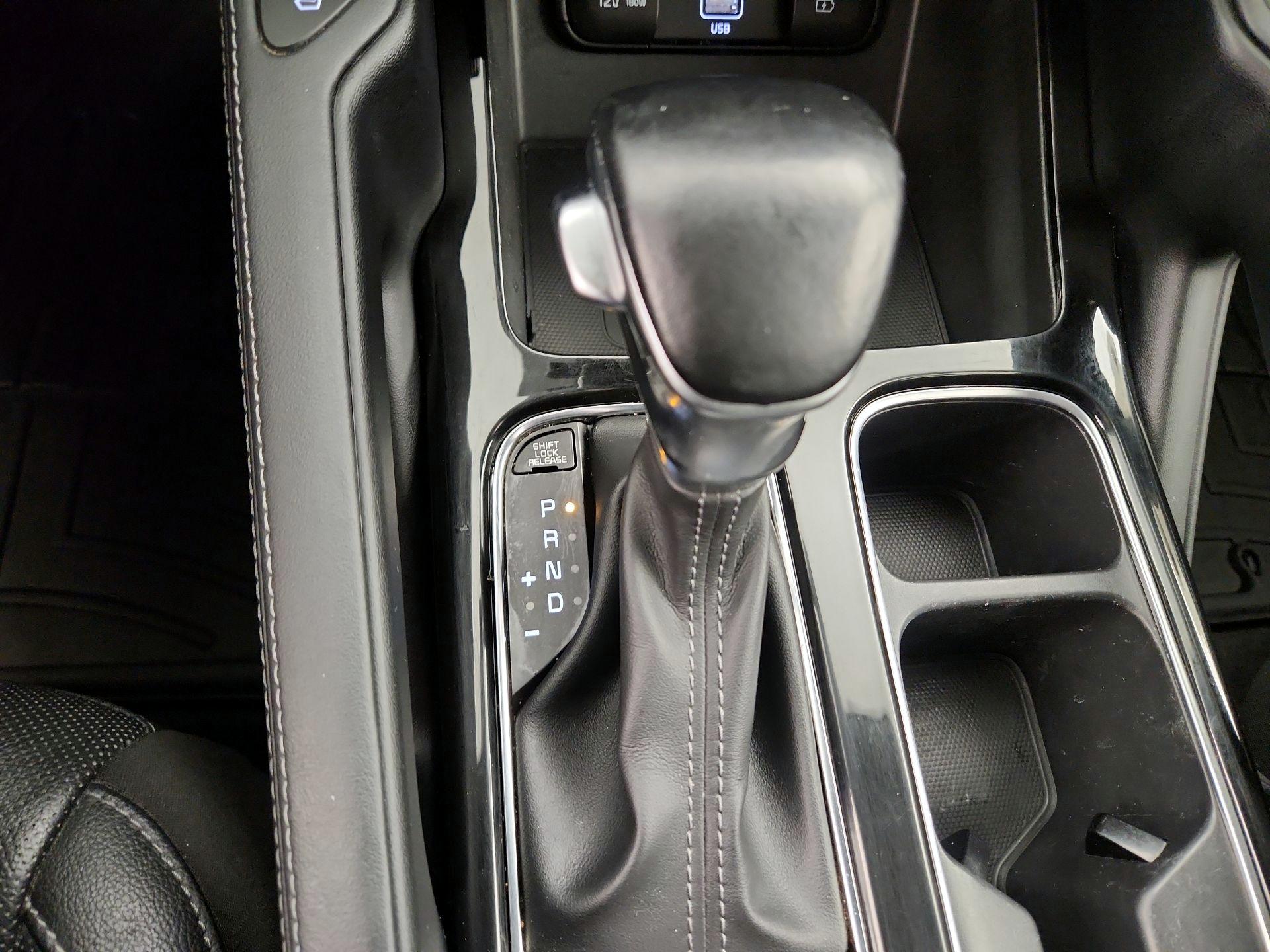 Thumbnail: 2021 Kia Telluride - 18