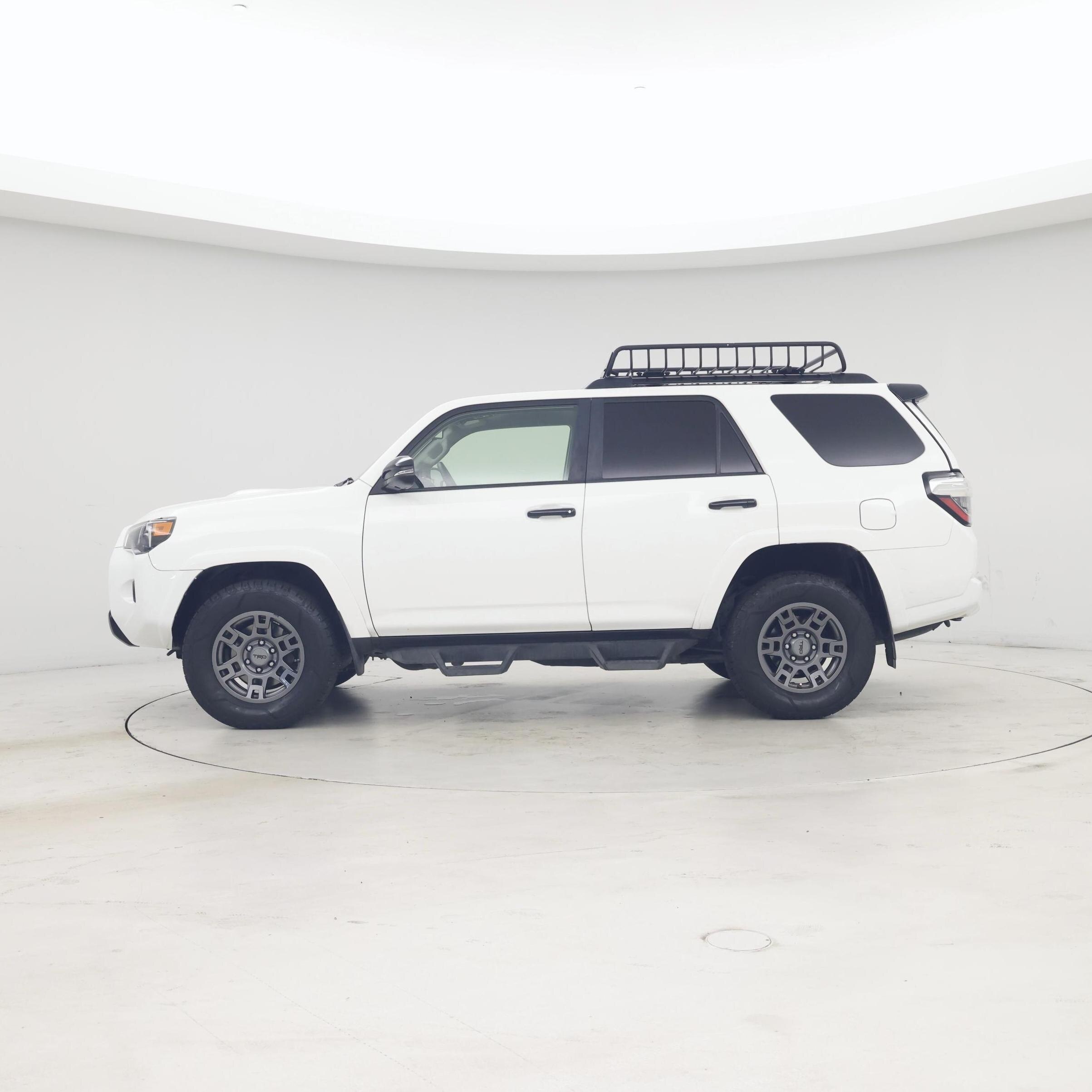 Thumbnail: 2020 Toyota 4Runner - 3