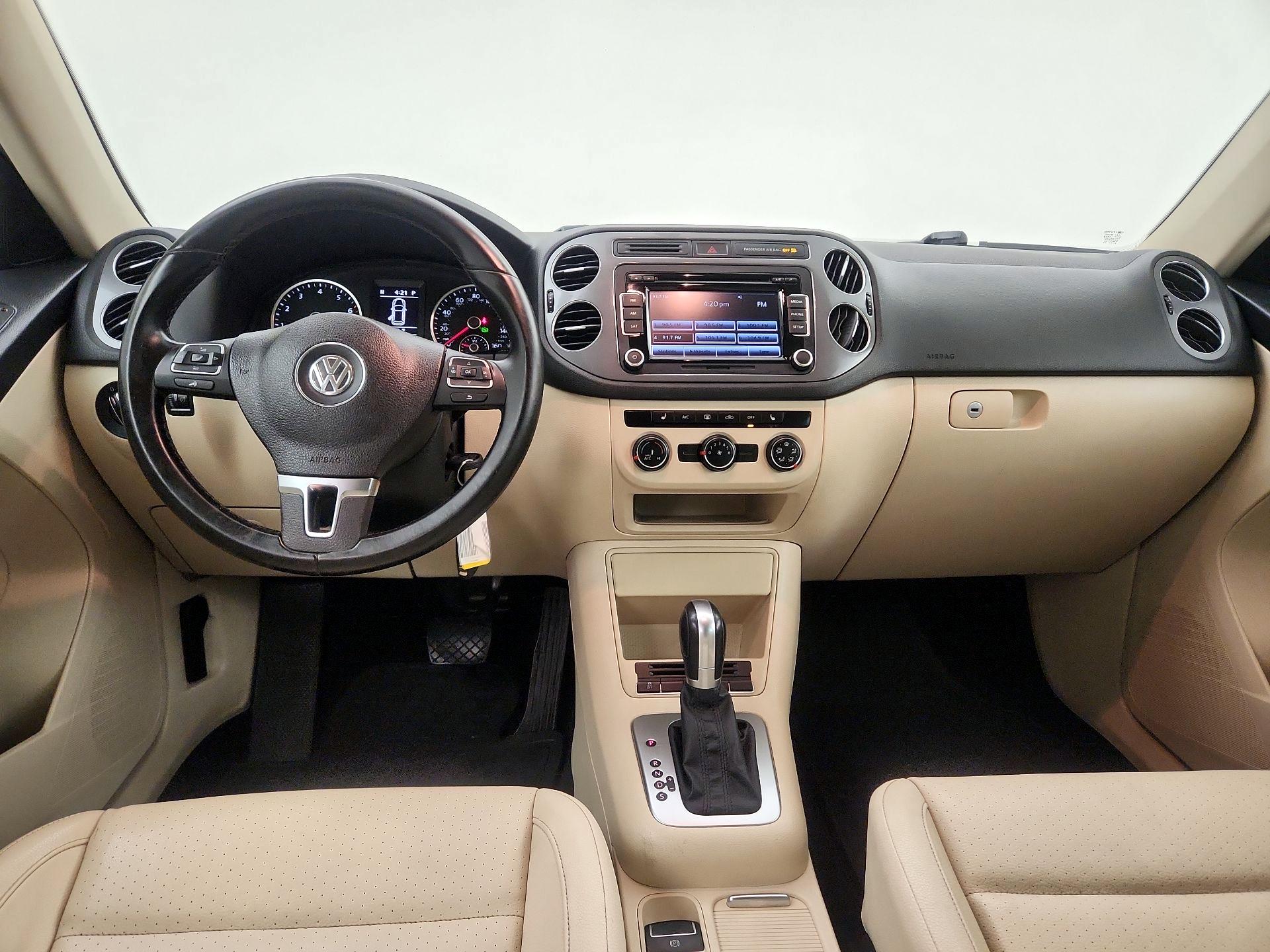 Thumbnail: 2015 Volkswagen Tiguan - 9