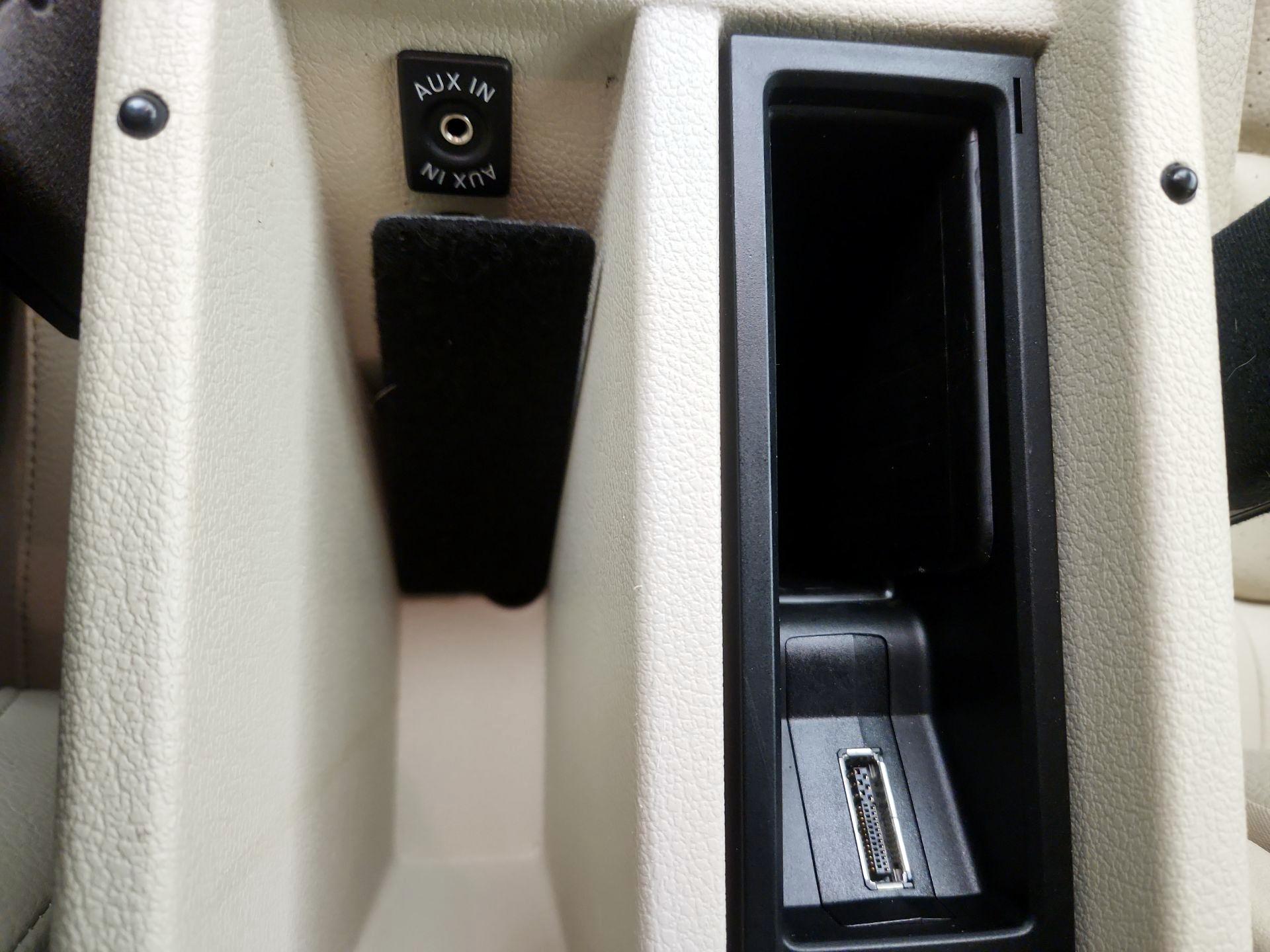 Thumbnail: 2015 Volkswagen Tiguan - 18