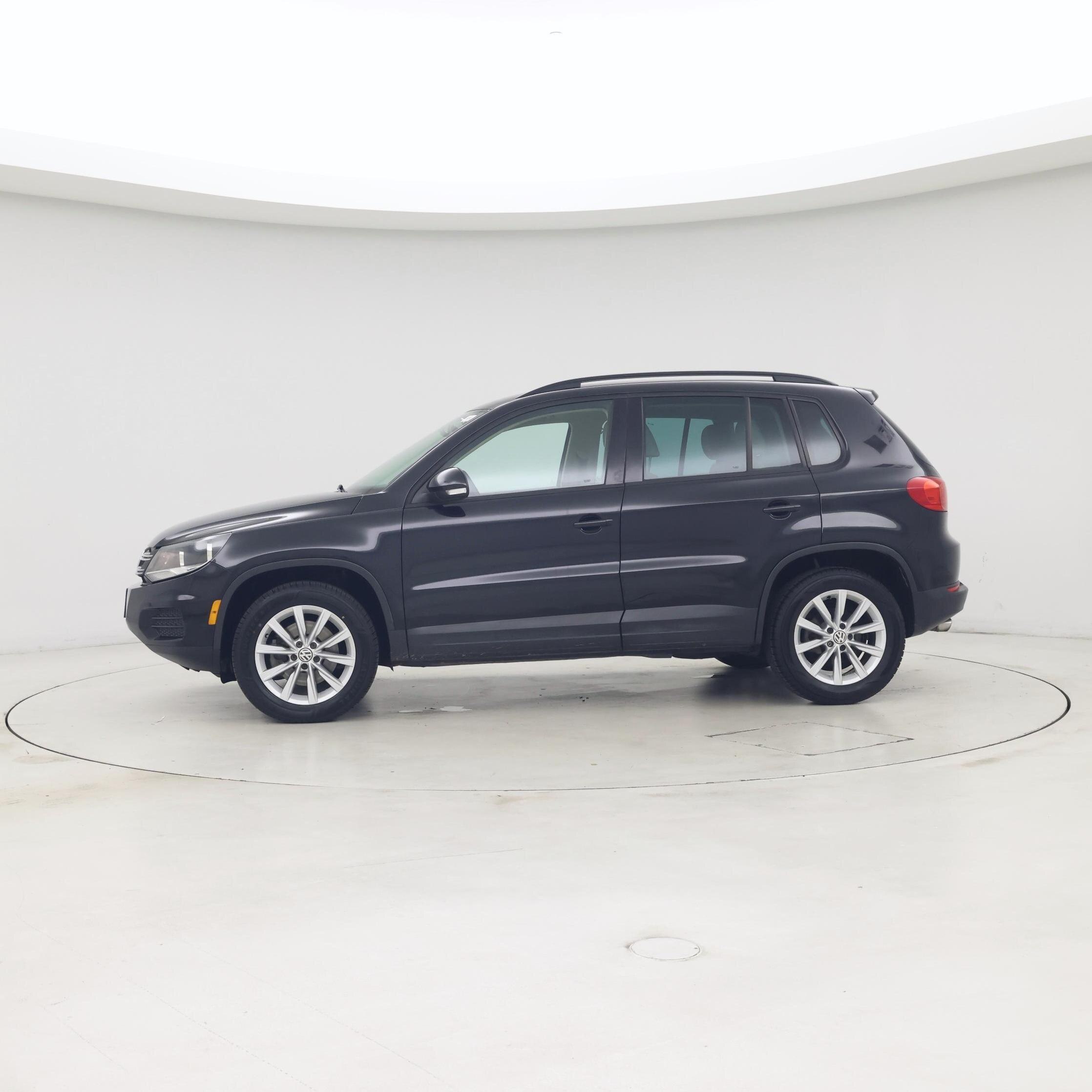 Thumbnail: 2015 Volkswagen Tiguan - 3