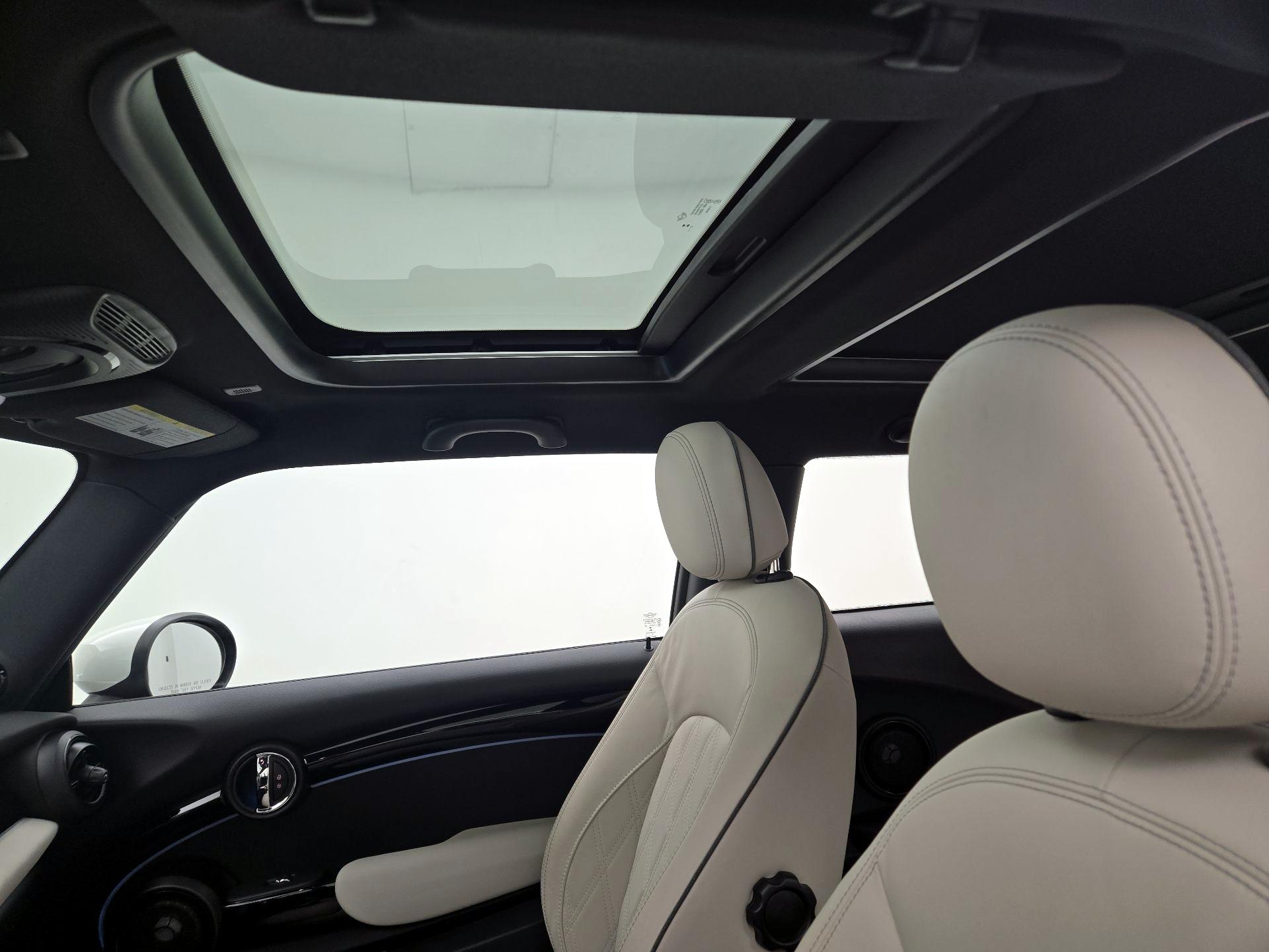 Thumbnail: 2023 MINI Cooper Hardtop - 20