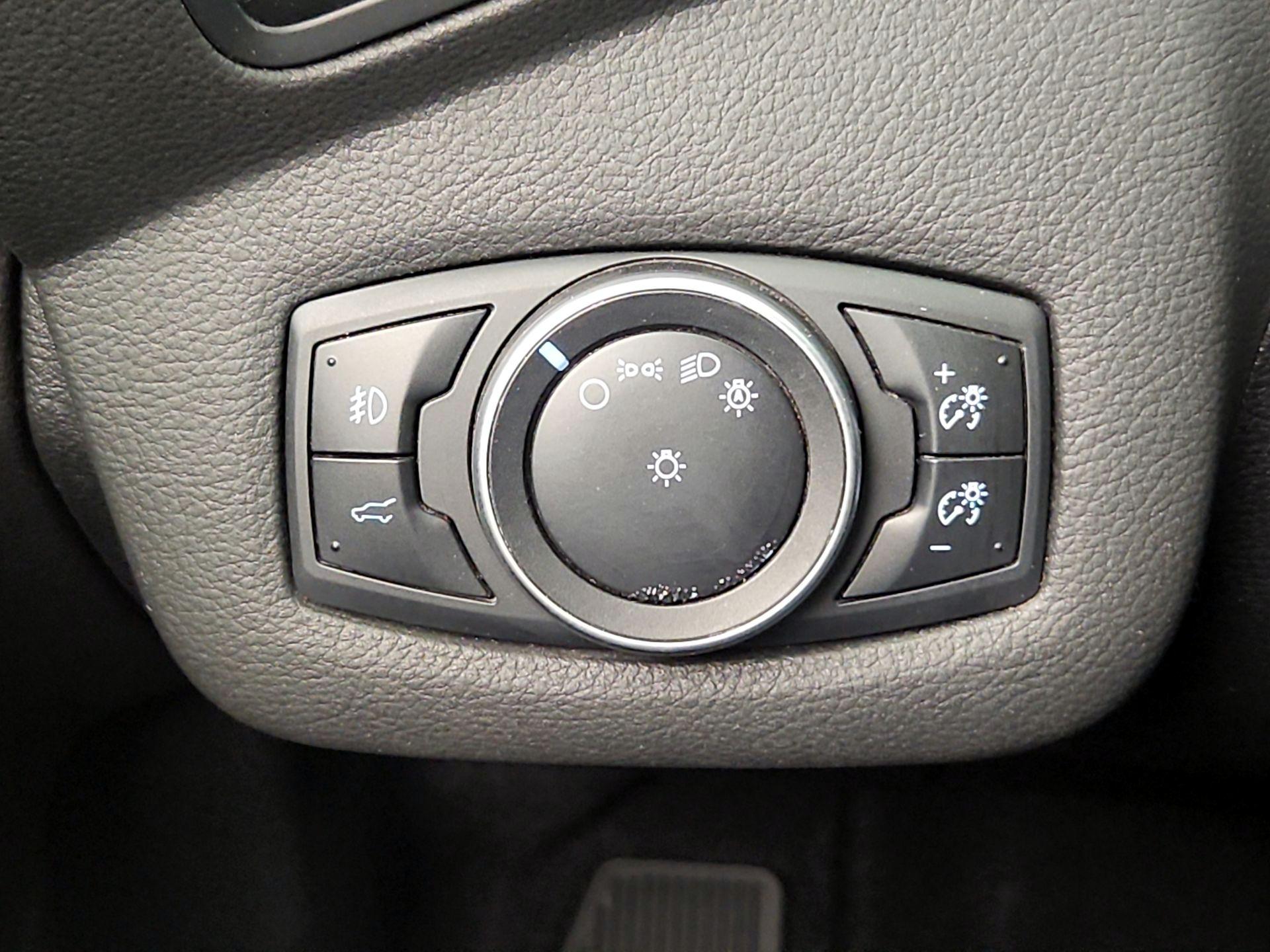 Thumbnail: 2017 Ford Escape - 13