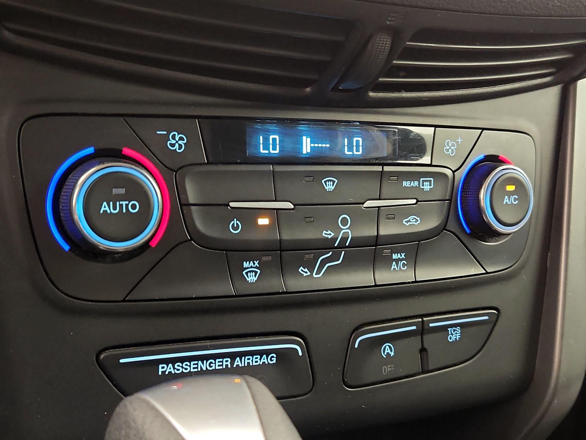 Thumbnail: 2017 Ford Escape - 16