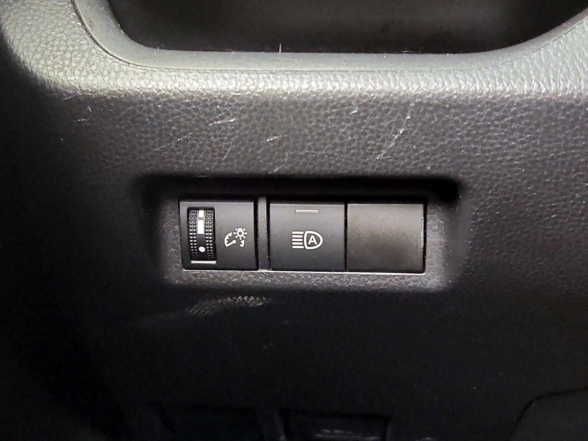 Thumbnail: 2021 Toyota RAV4 - 13