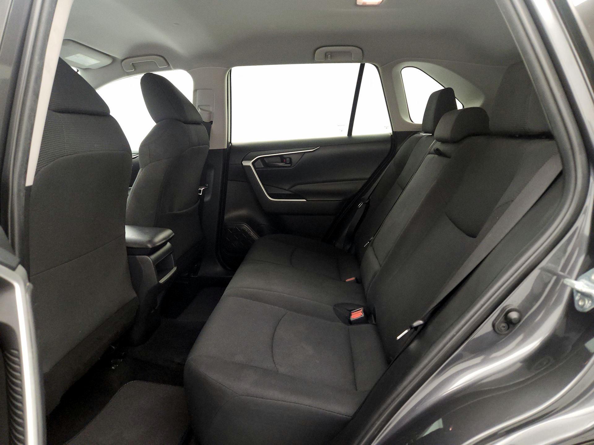 Thumbnail: 2021 Toyota RAV4 - 19