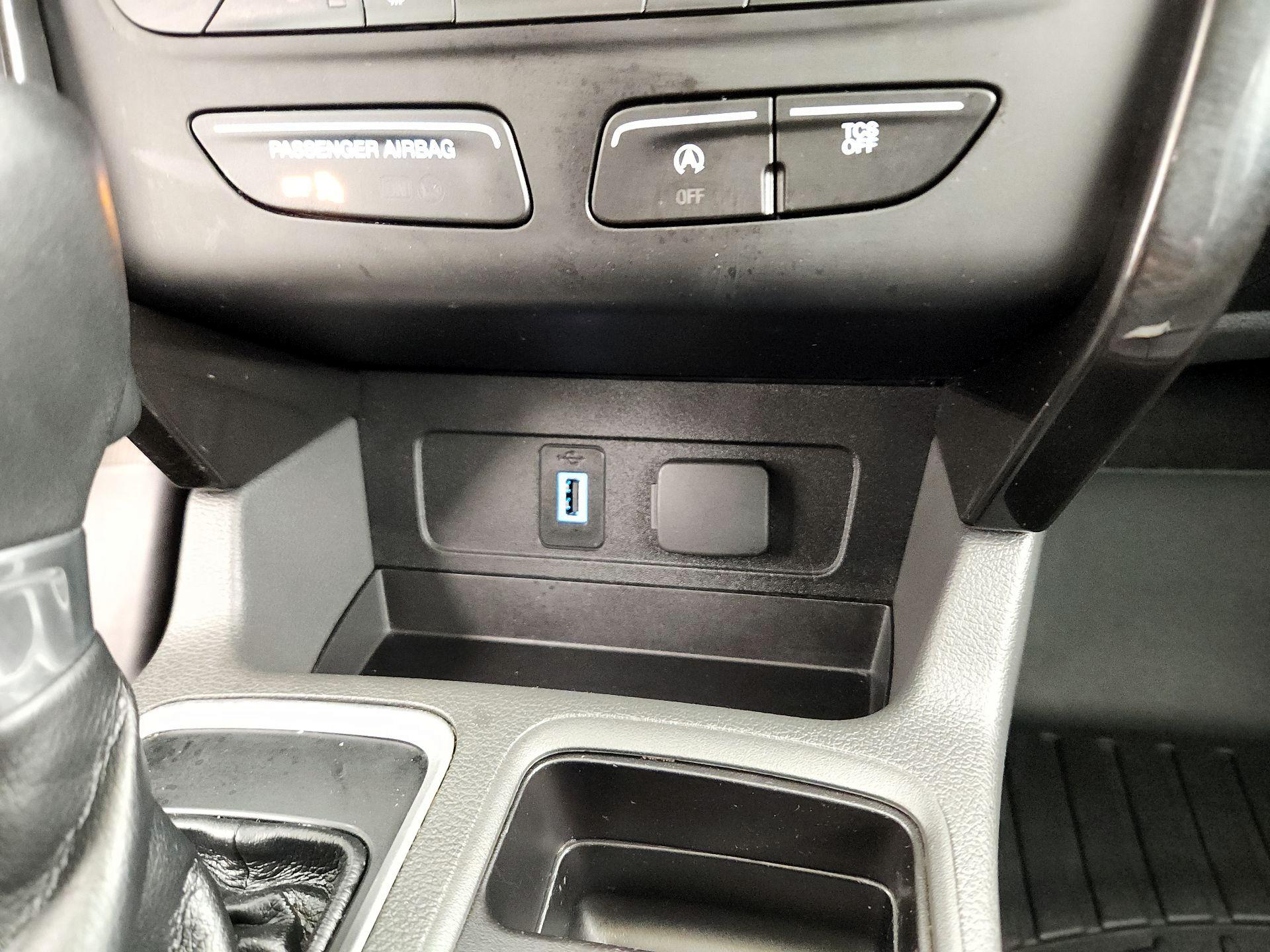 Thumbnail: 2017 Ford Escape - 19