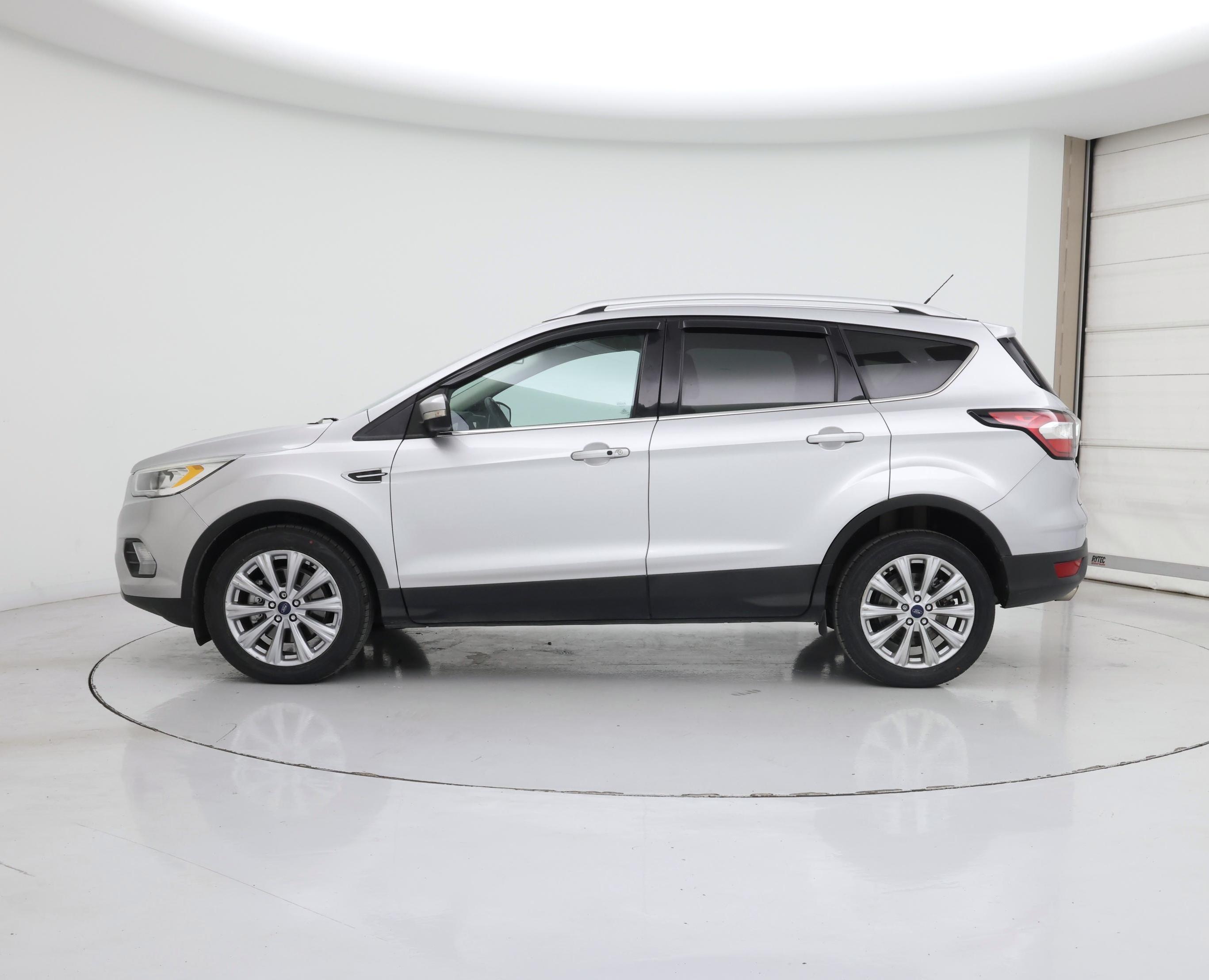 Thumbnail: 2017 Ford Escape - 3