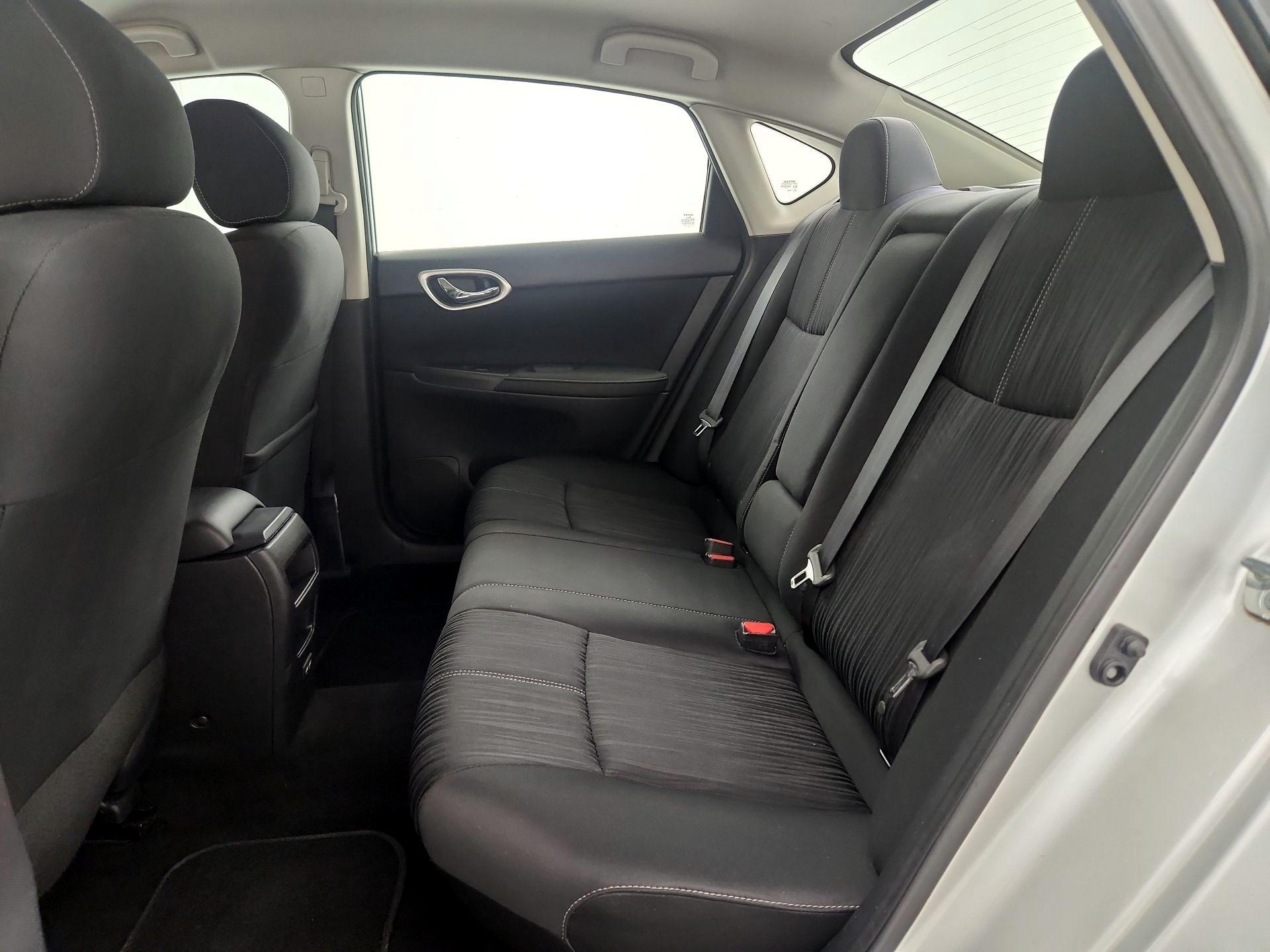 Thumbnail: 2018 Nissan Sentra - 18