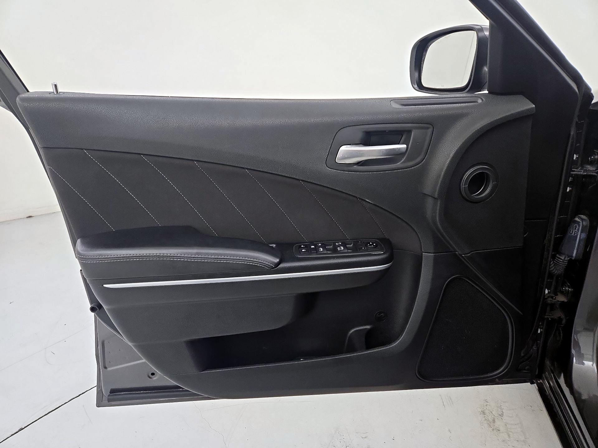 Thumbnail: 2020 Dodge Charger - 12