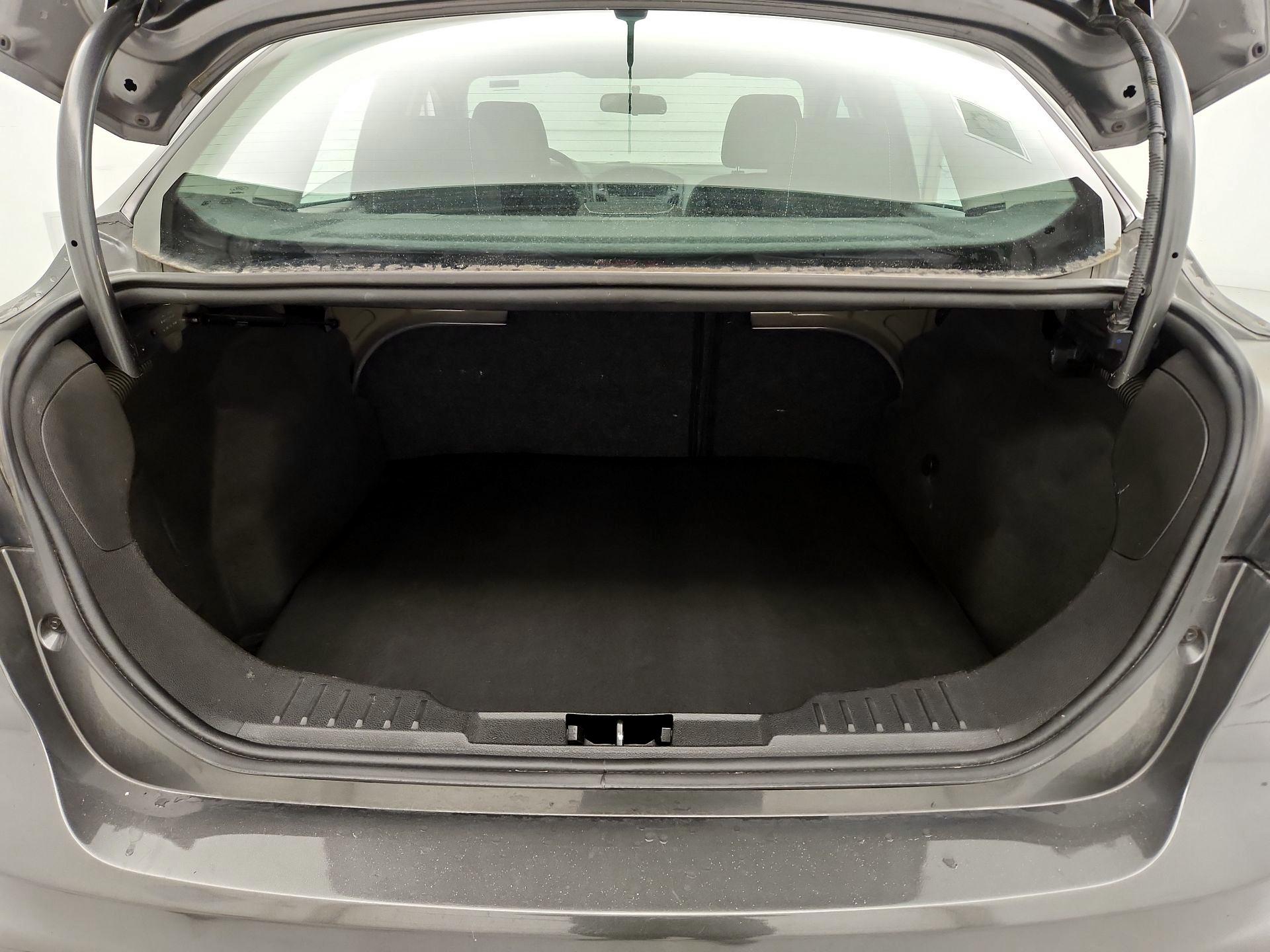 Thumbnail: 2016 Ford Focus - 19