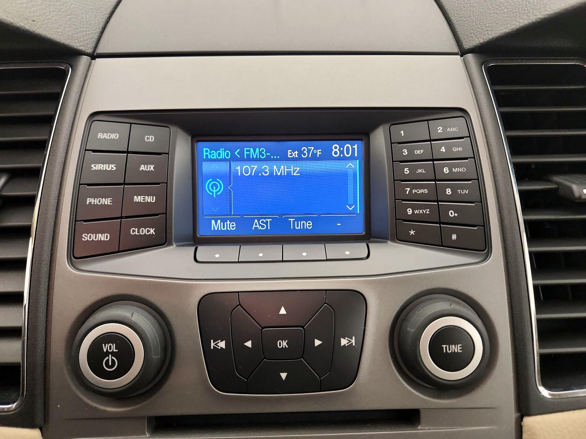 Thumbnail: 2014 Ford Taurus - 14